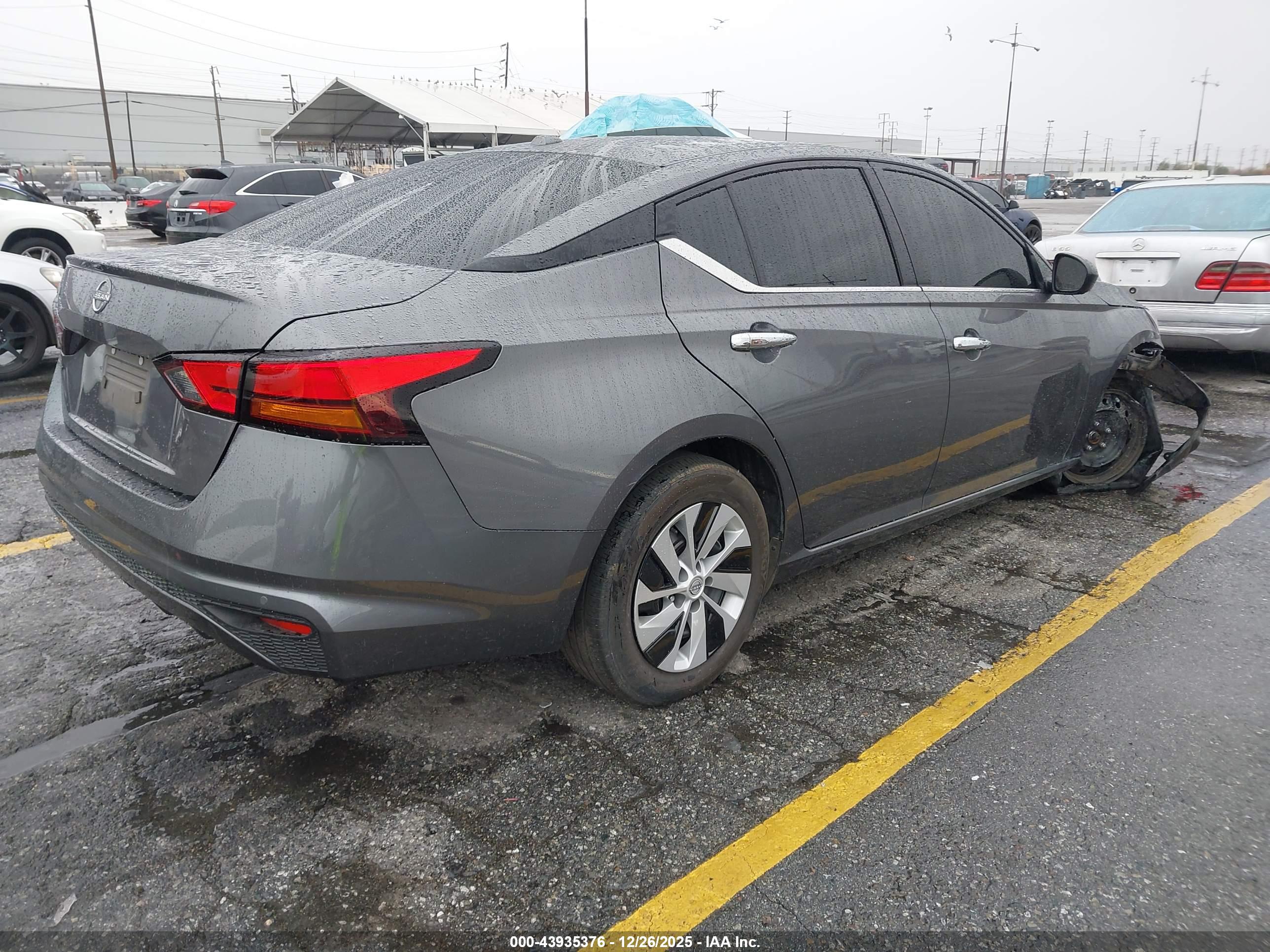 NISSAN ALTIMA image 4