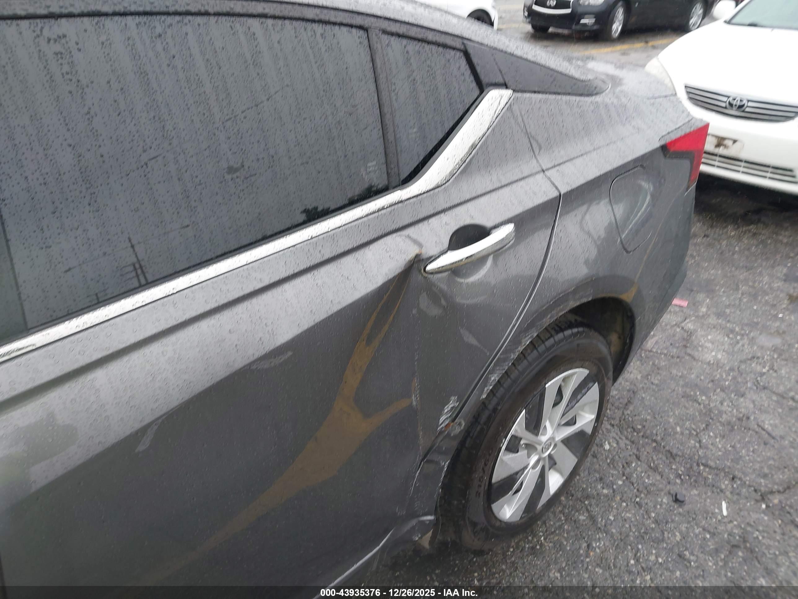 NISSAN ALTIMA image 6