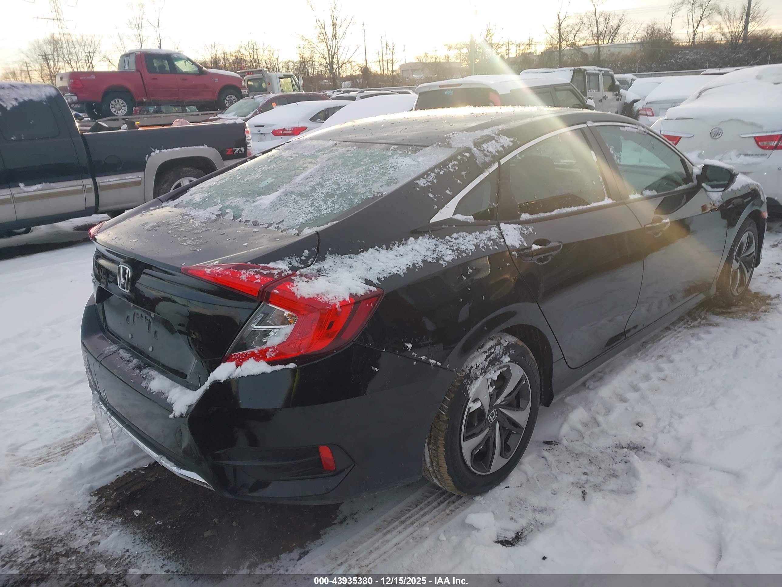 HONDA CIVIC image 4