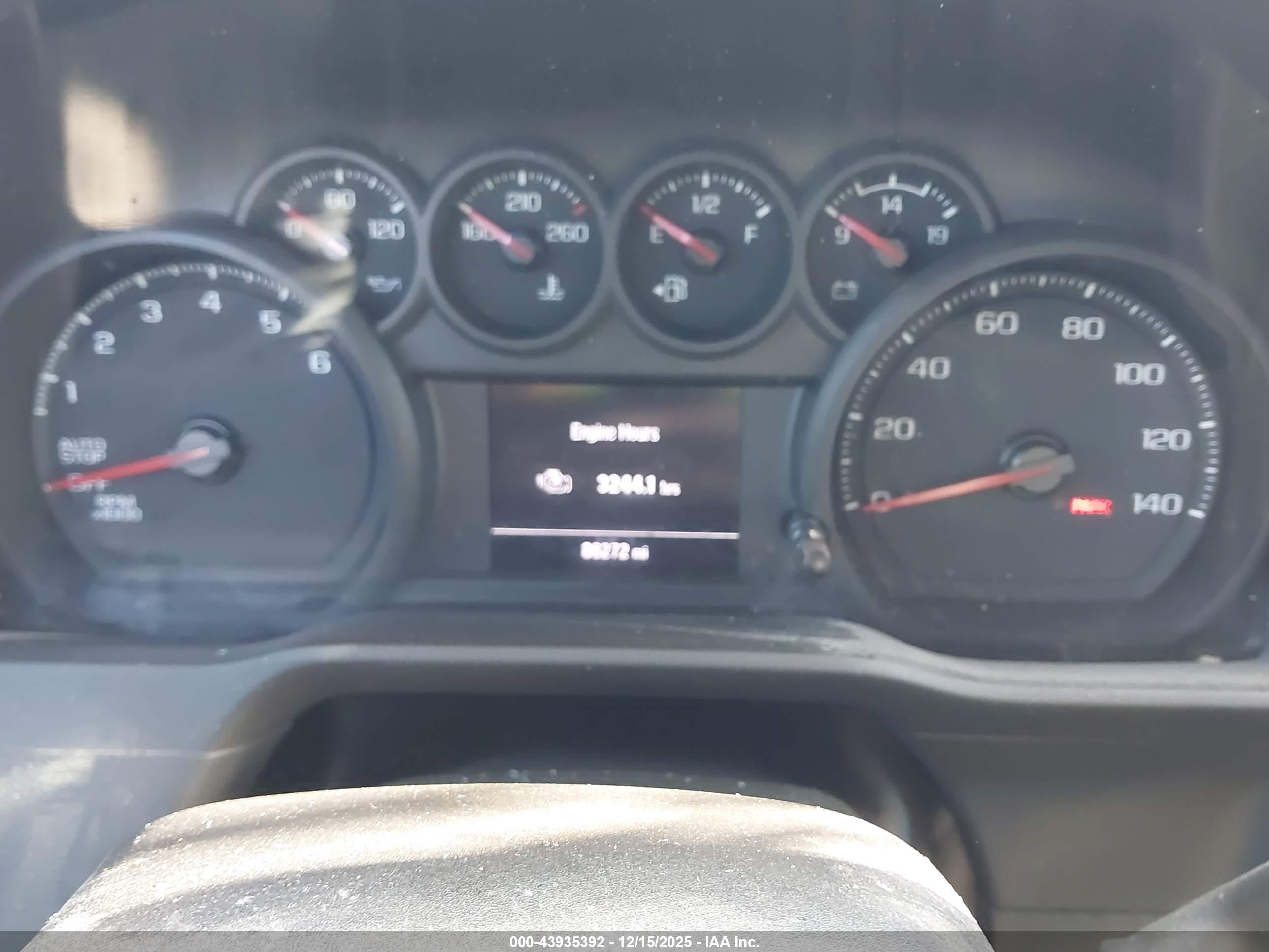 CHEVROLET SILVERADO image 7