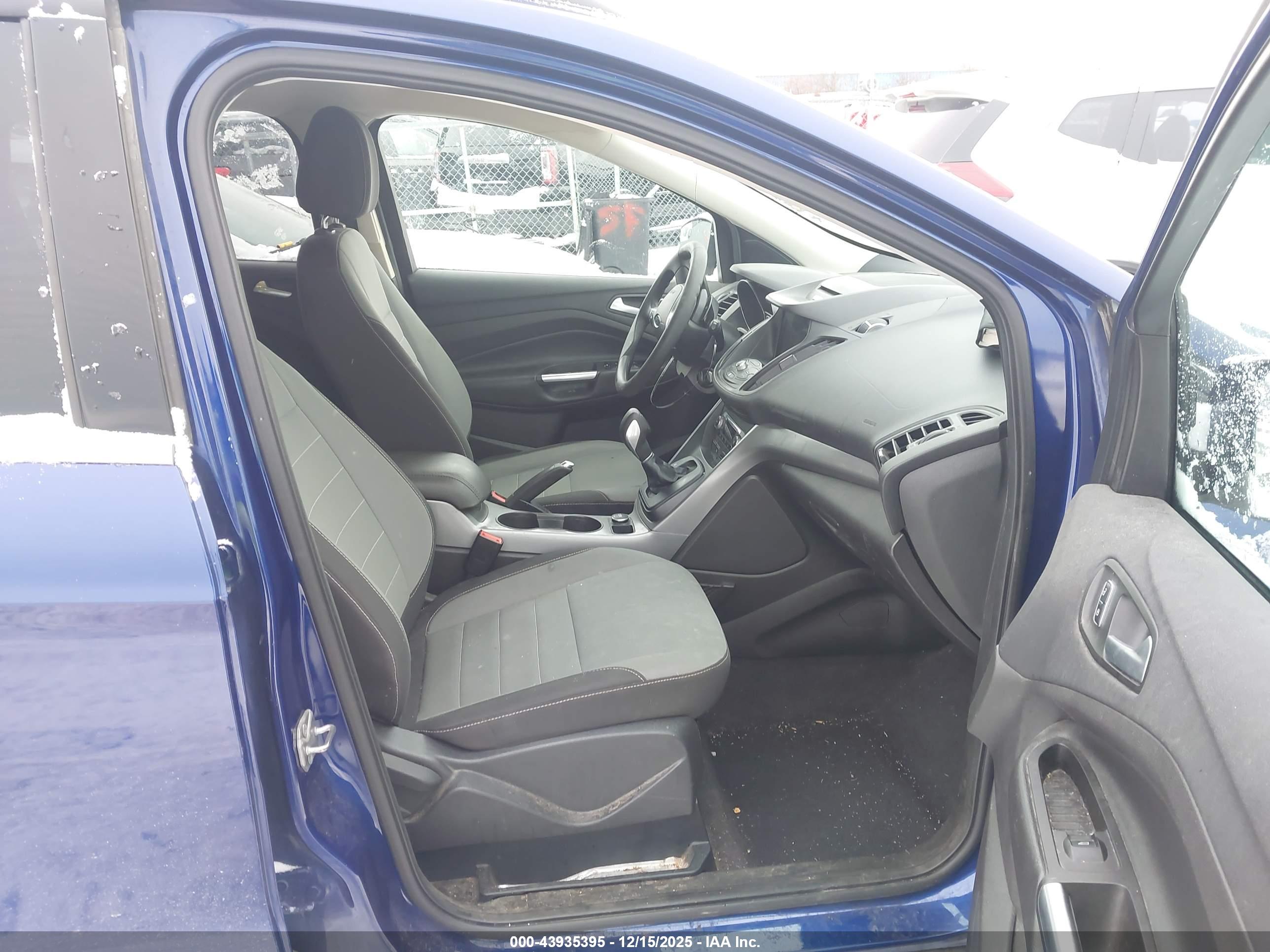 FORD ESCAPE image 5