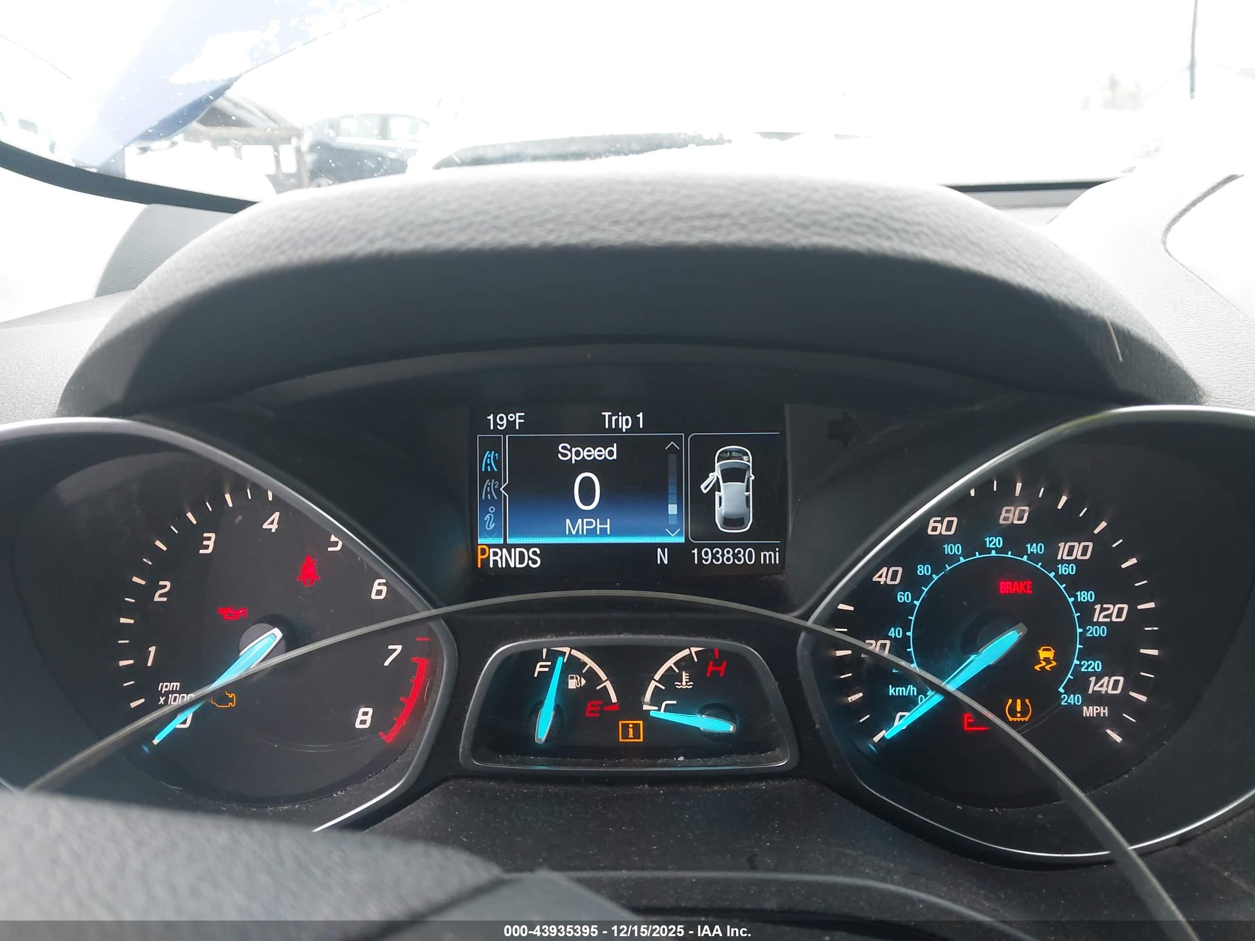 FORD ESCAPE image 7