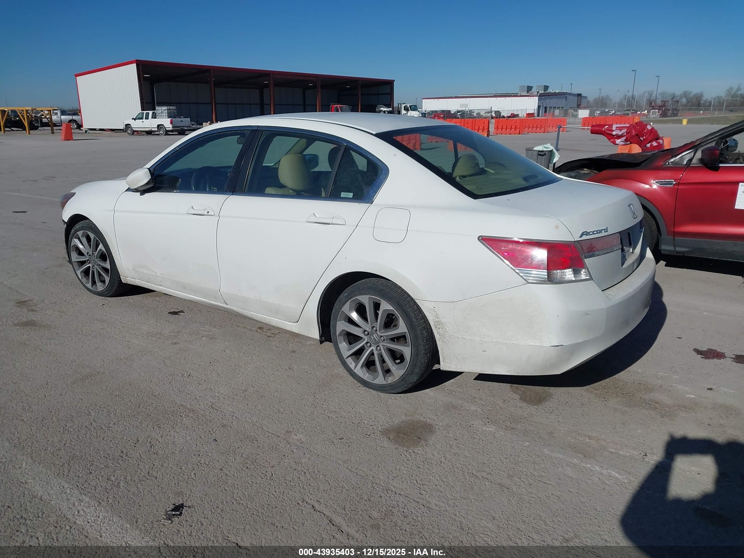 HONDA ACCORD image 3
