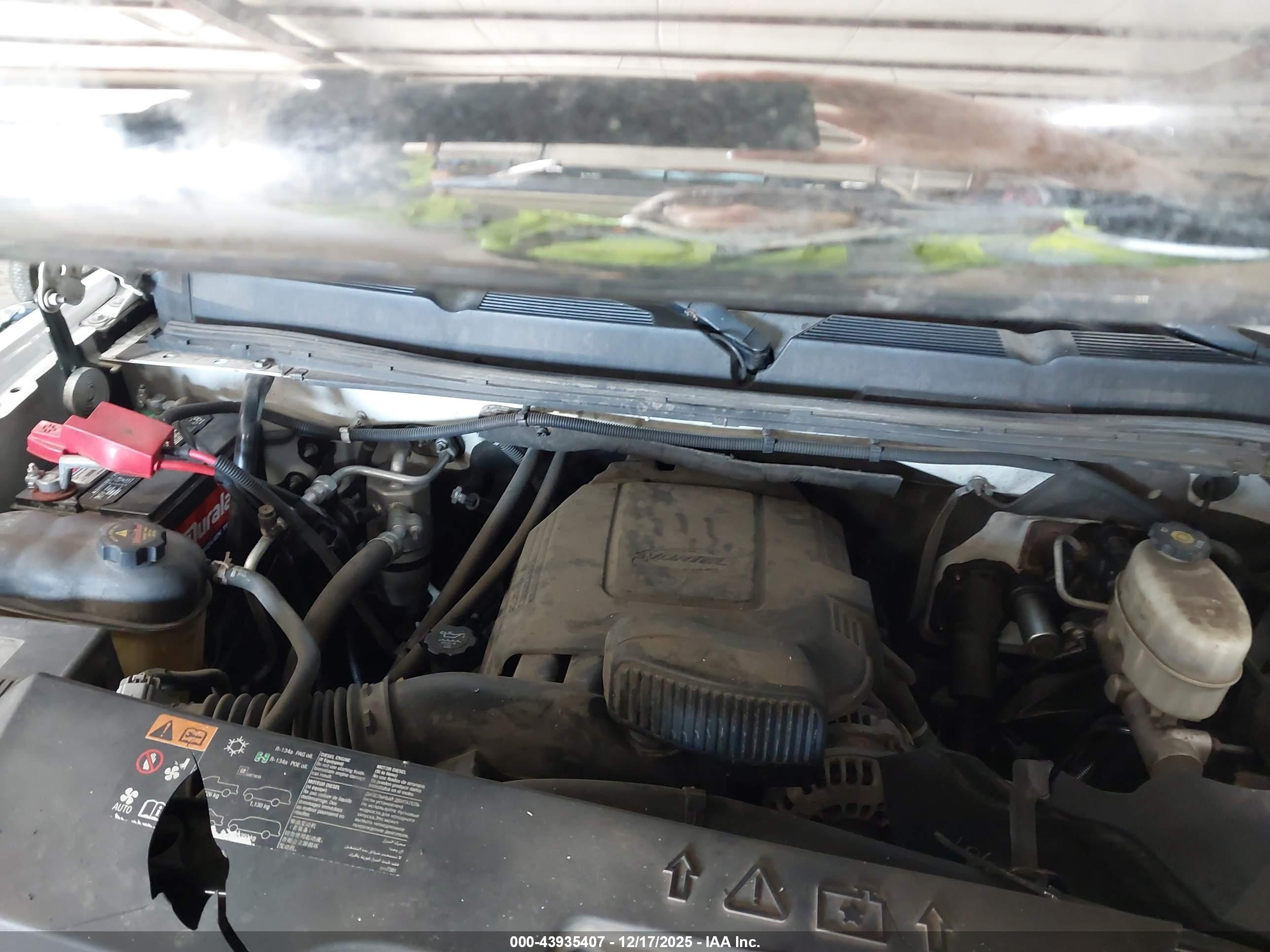 CHEVROLET SILVERADO image 10