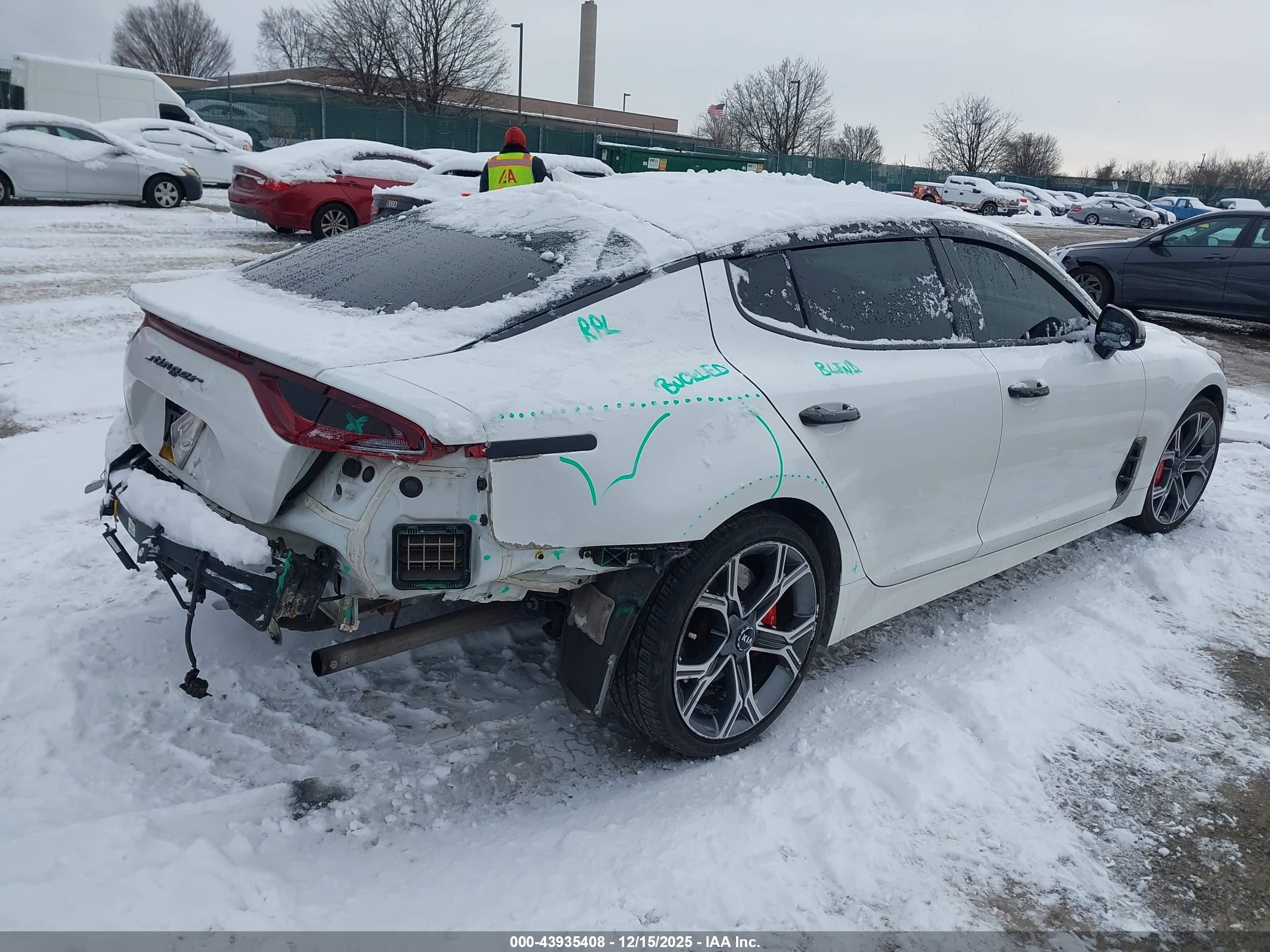 KIA STINGER image 4