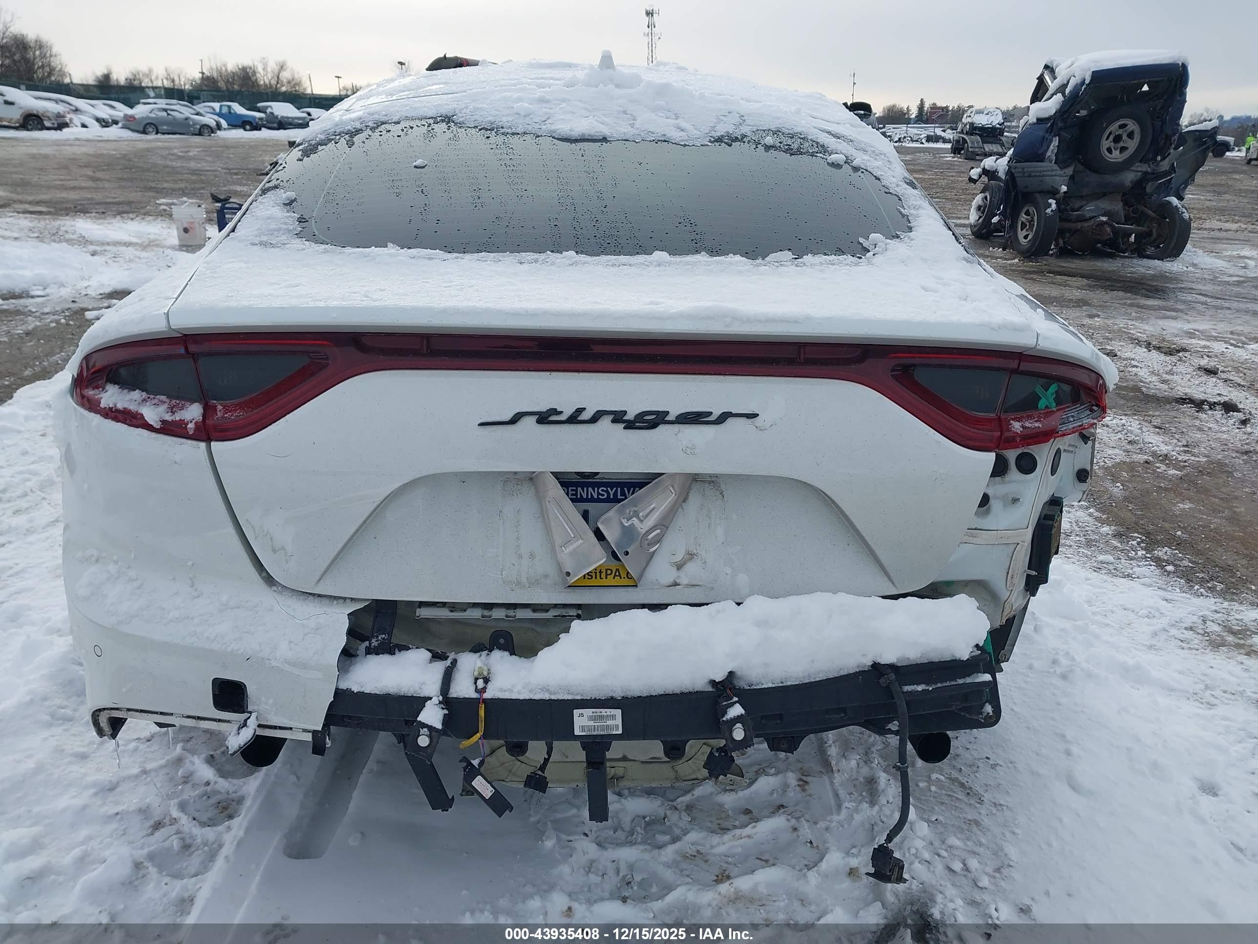 KIA STINGER image 6