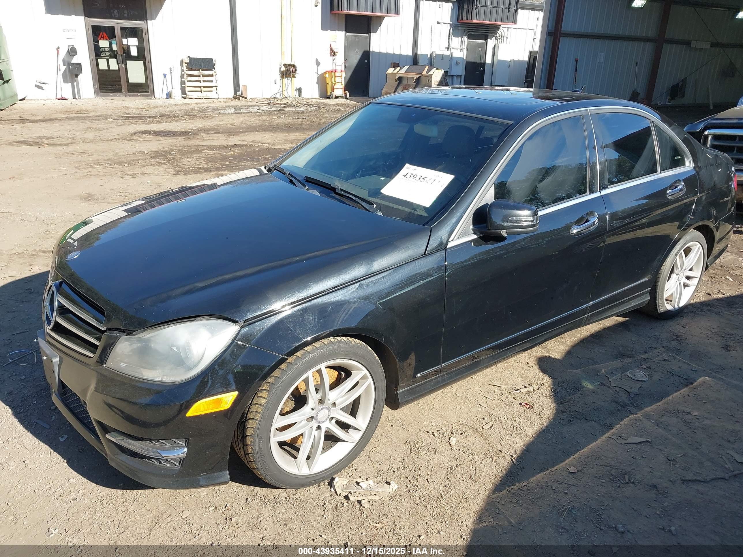 MERCEDES-BENZ C image 2