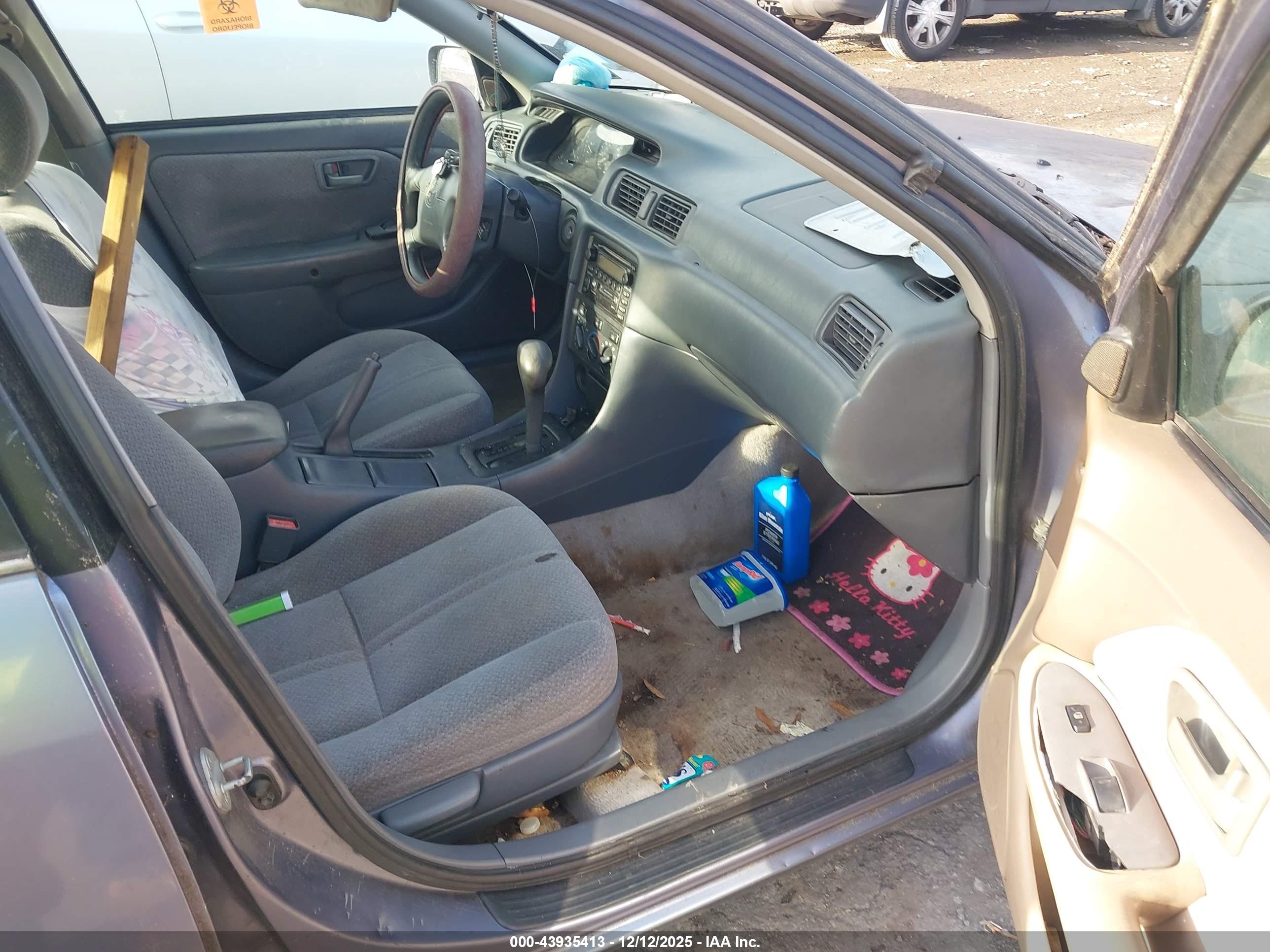 TOYOTA CAMRY image 5