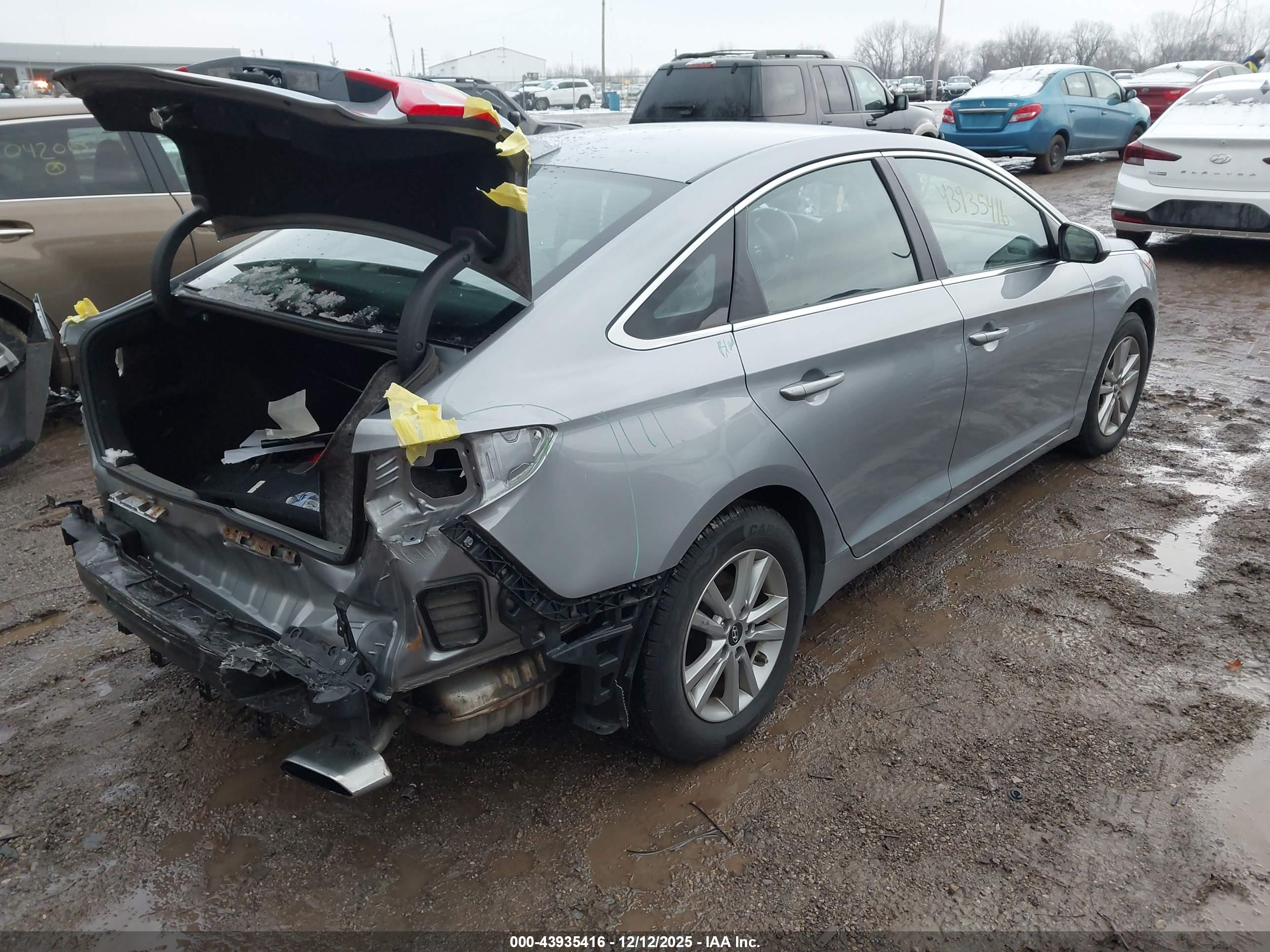 HYUNDAI SONATA image 4