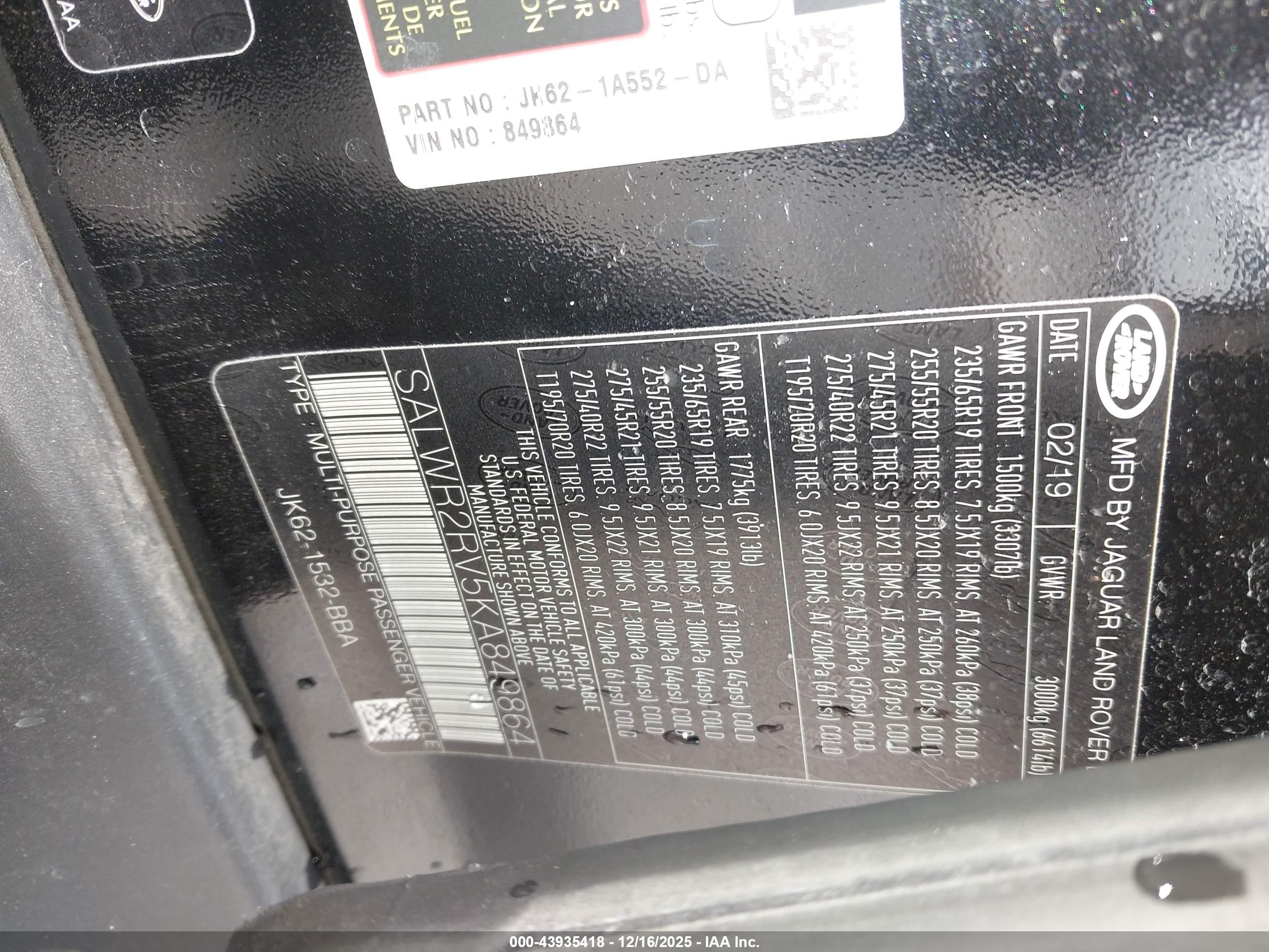 LAND ROVER image 9