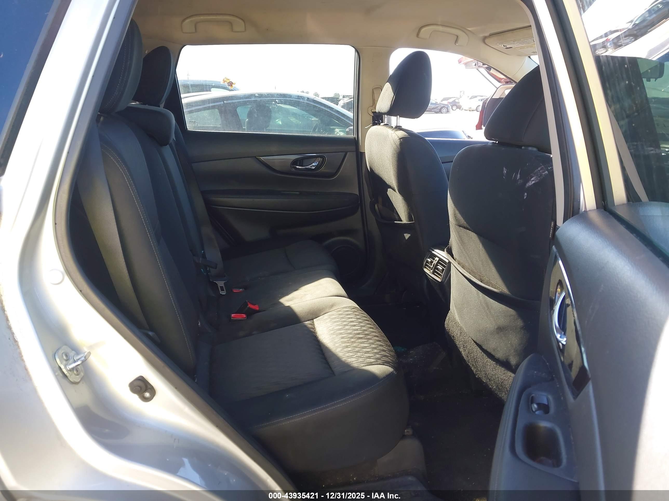 NISSAN ROGUE image 8