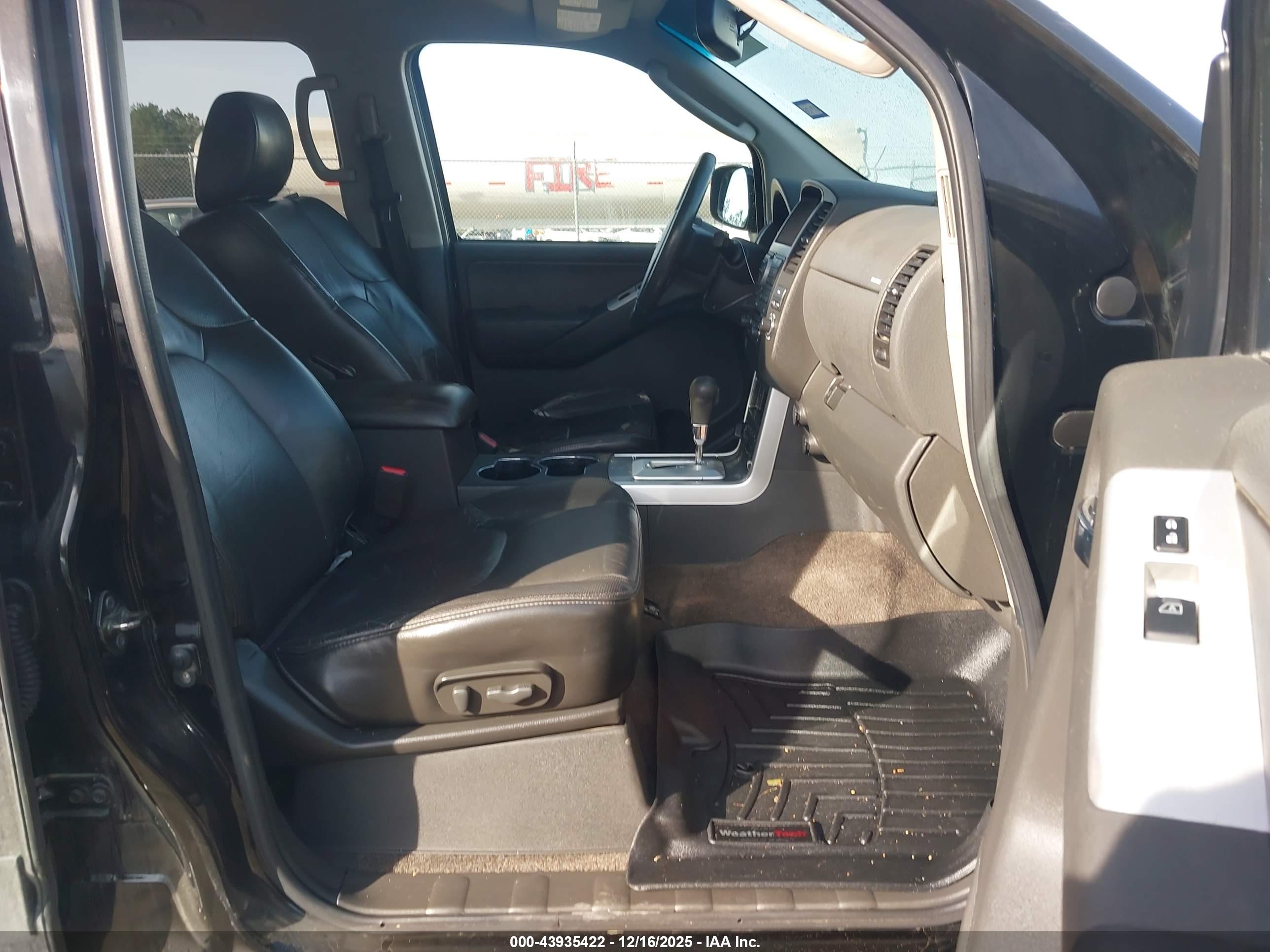 NISSAN PATHFINDER image 5