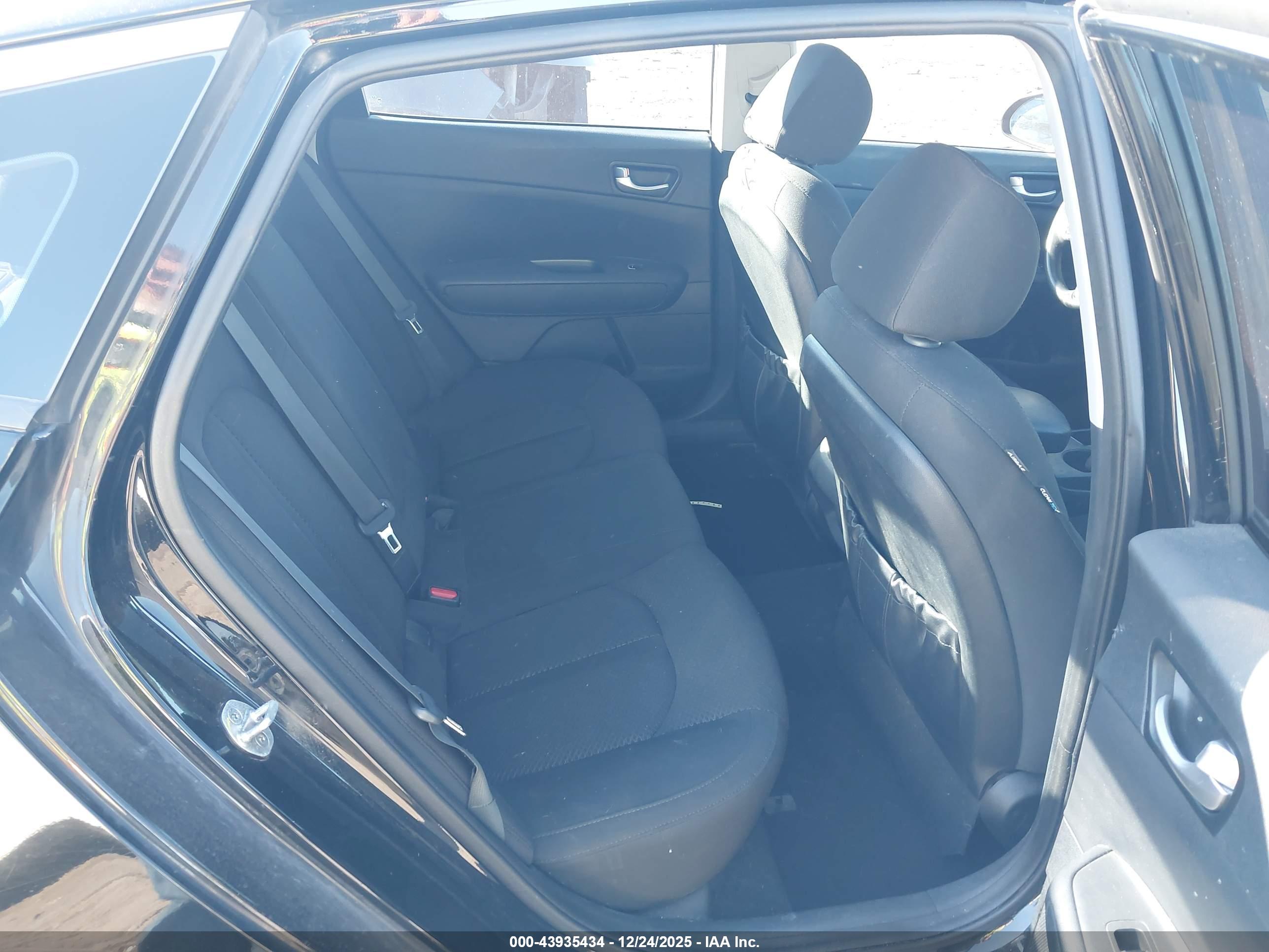 KIA OPTIMA image 8