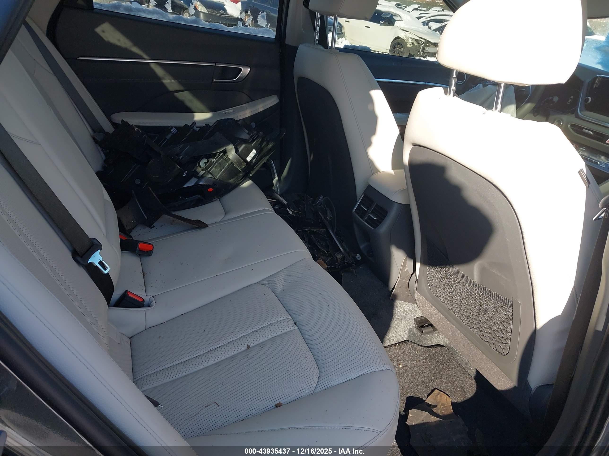 HYUNDAI SONATA image 8