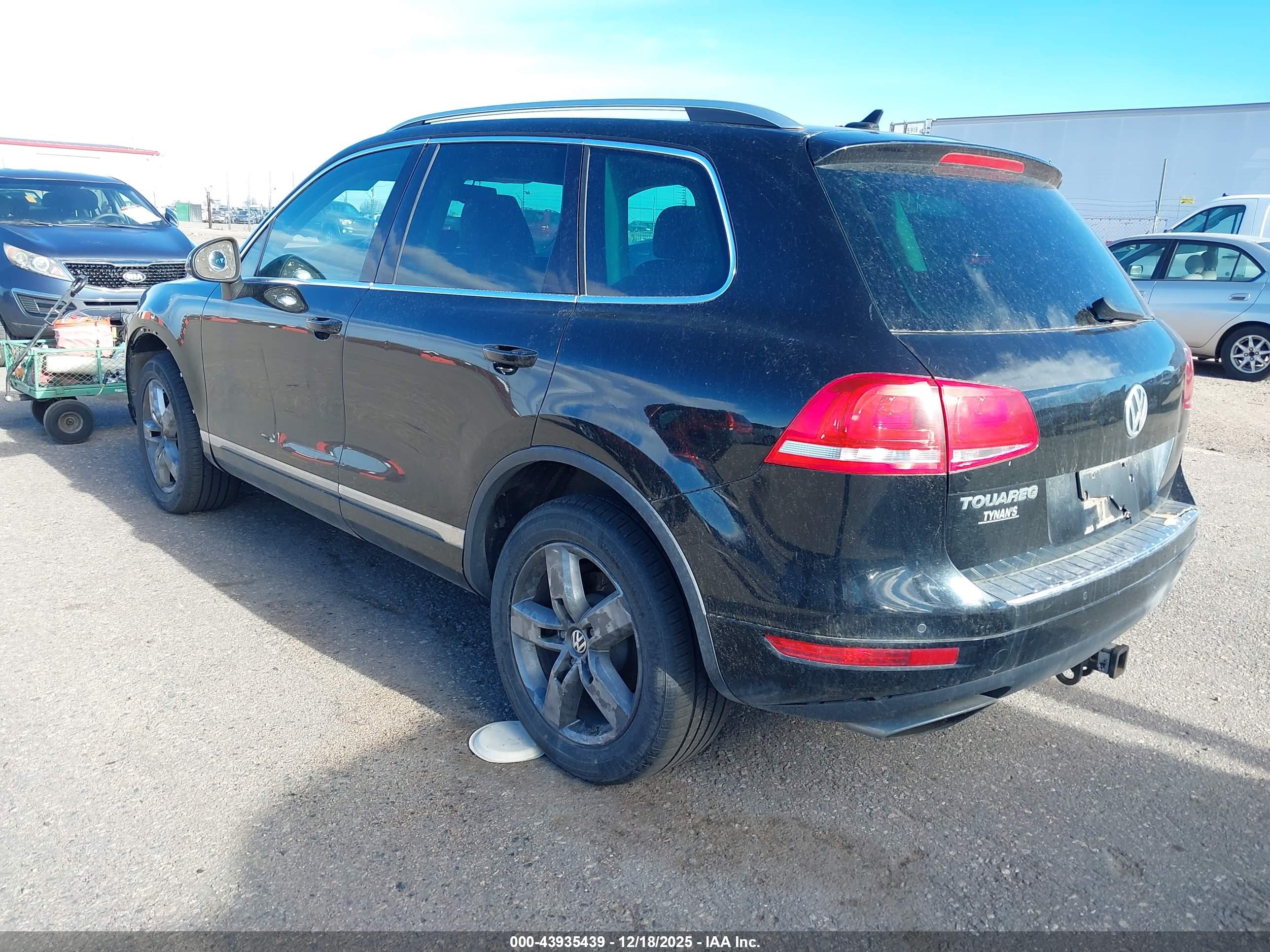 VOLKSWAGEN TOUAREG image 3