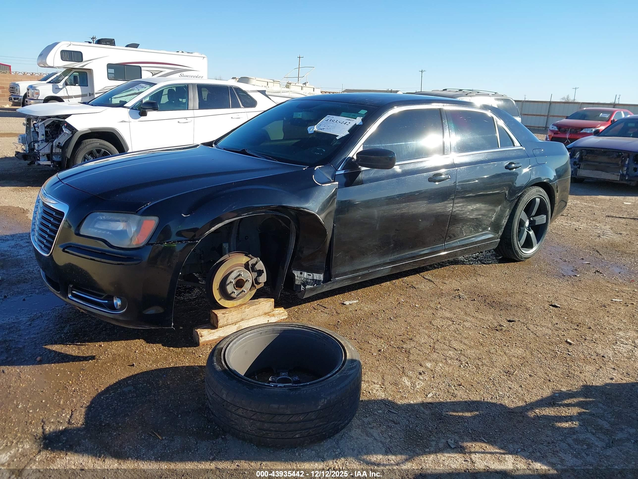 CHRYSLER 300 image 2