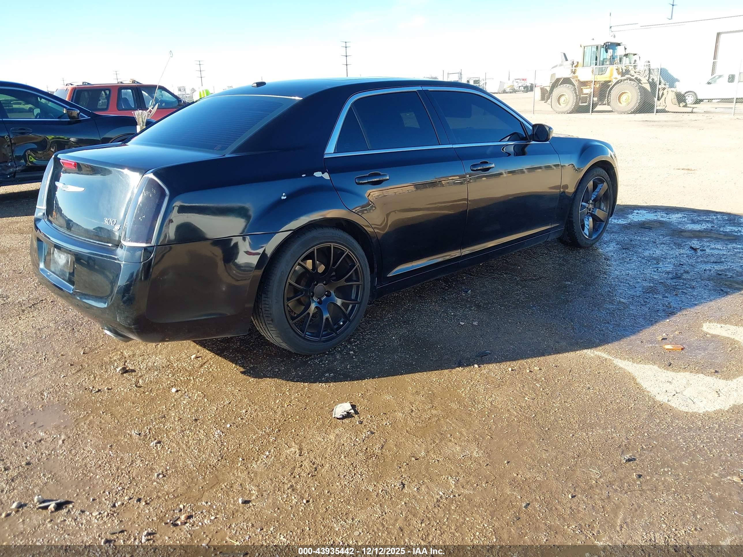 CHRYSLER 300 image 4