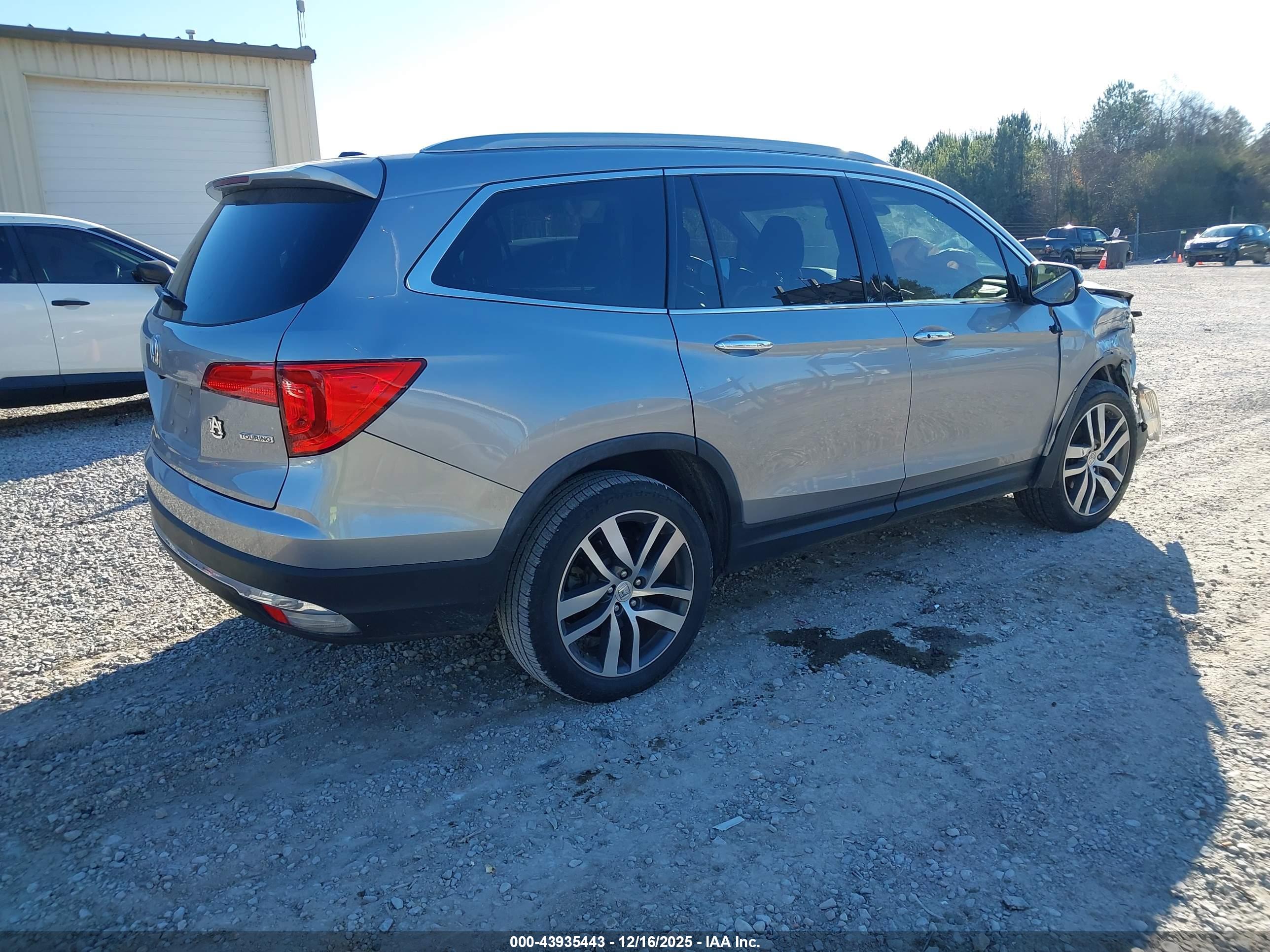 HONDA PILOT image 4