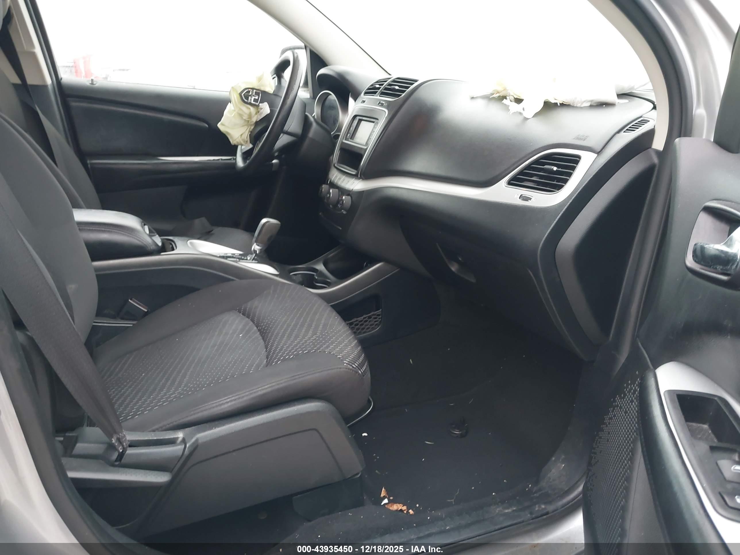 DODGE JOURNEY image 5