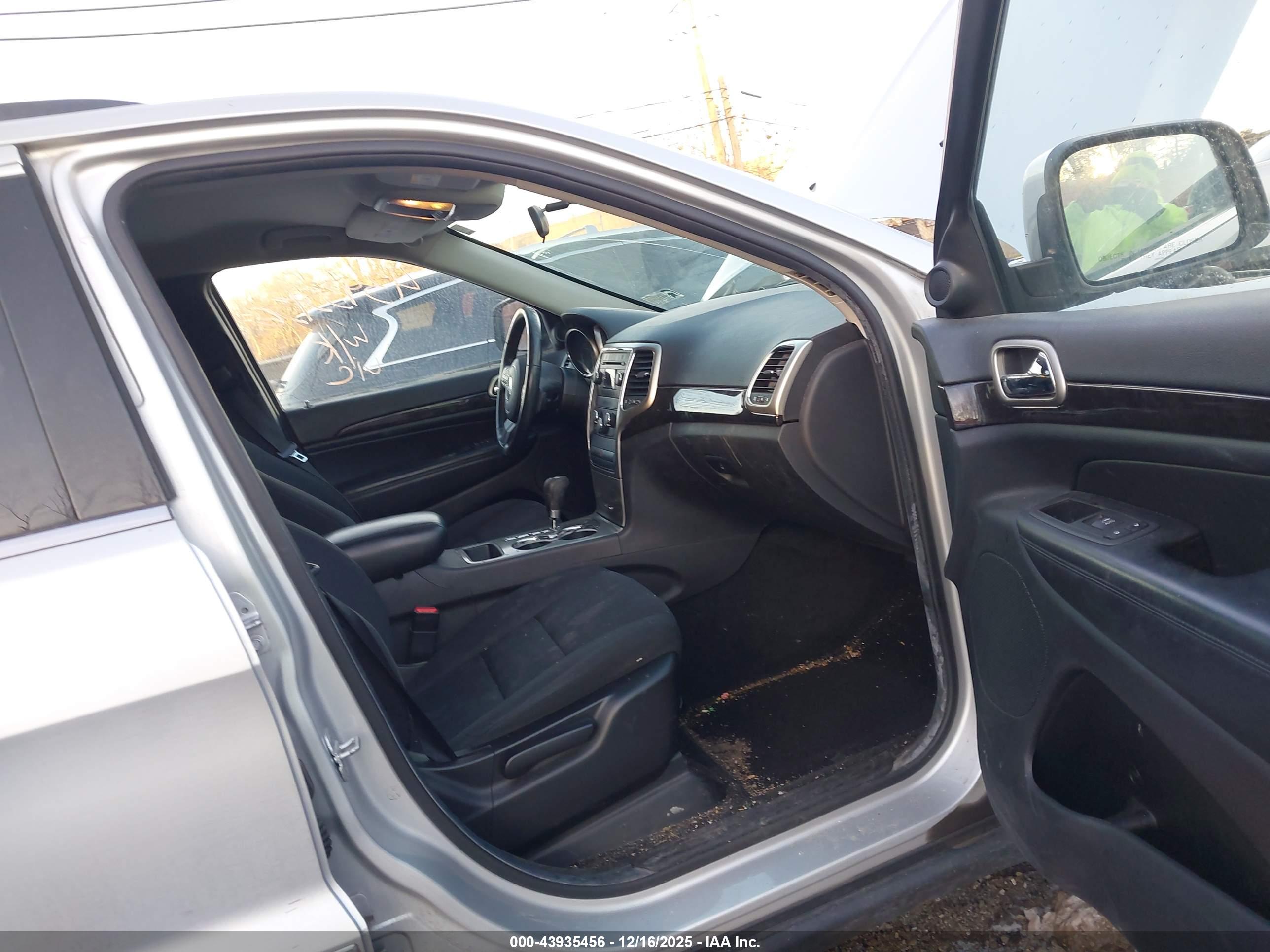 JEEP GRAND image 5