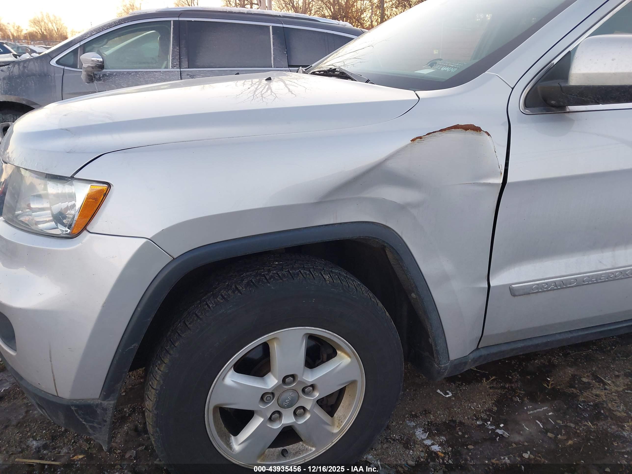 JEEP GRAND image 6