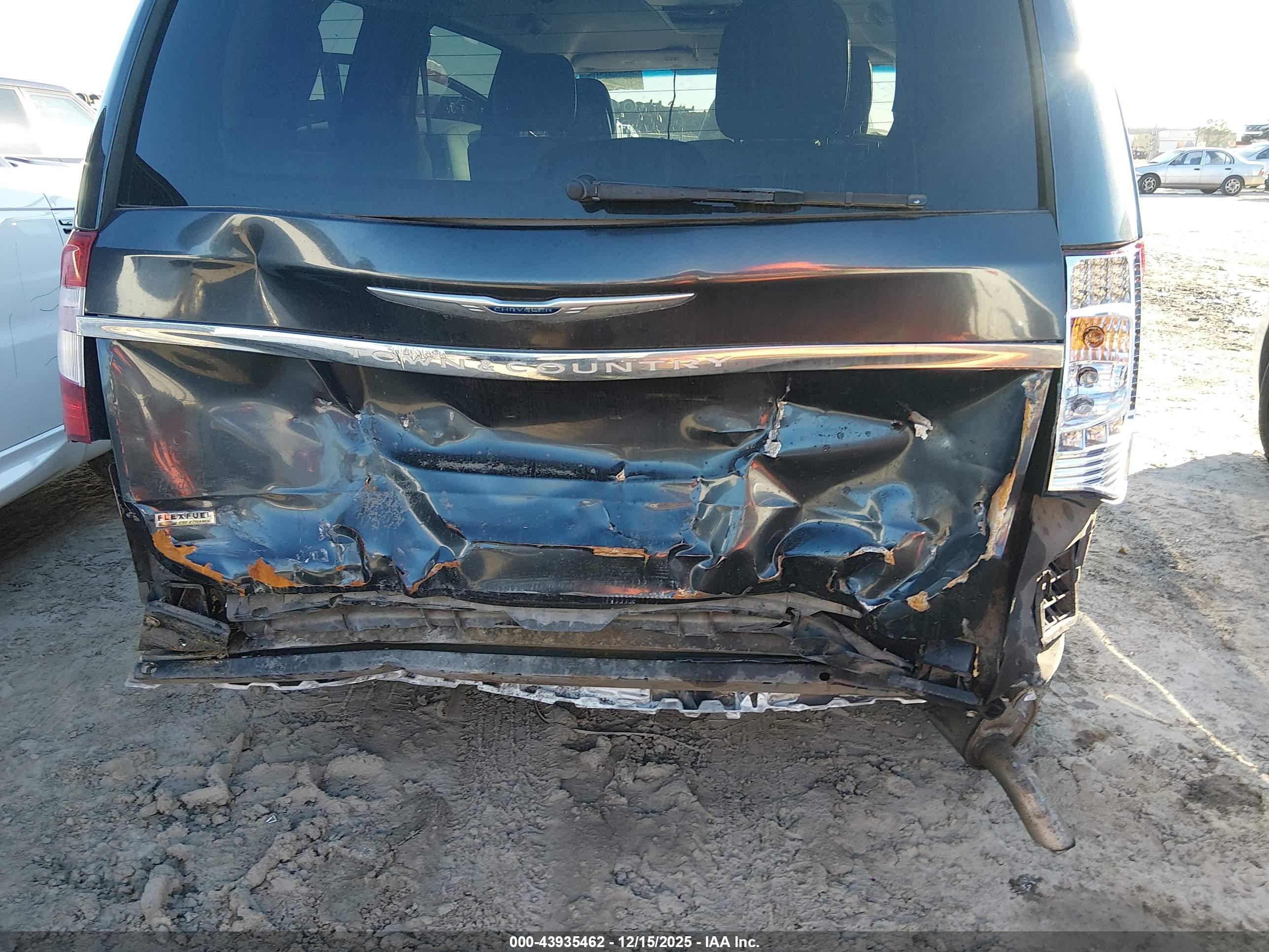 CHRYSLER TOWN image 6