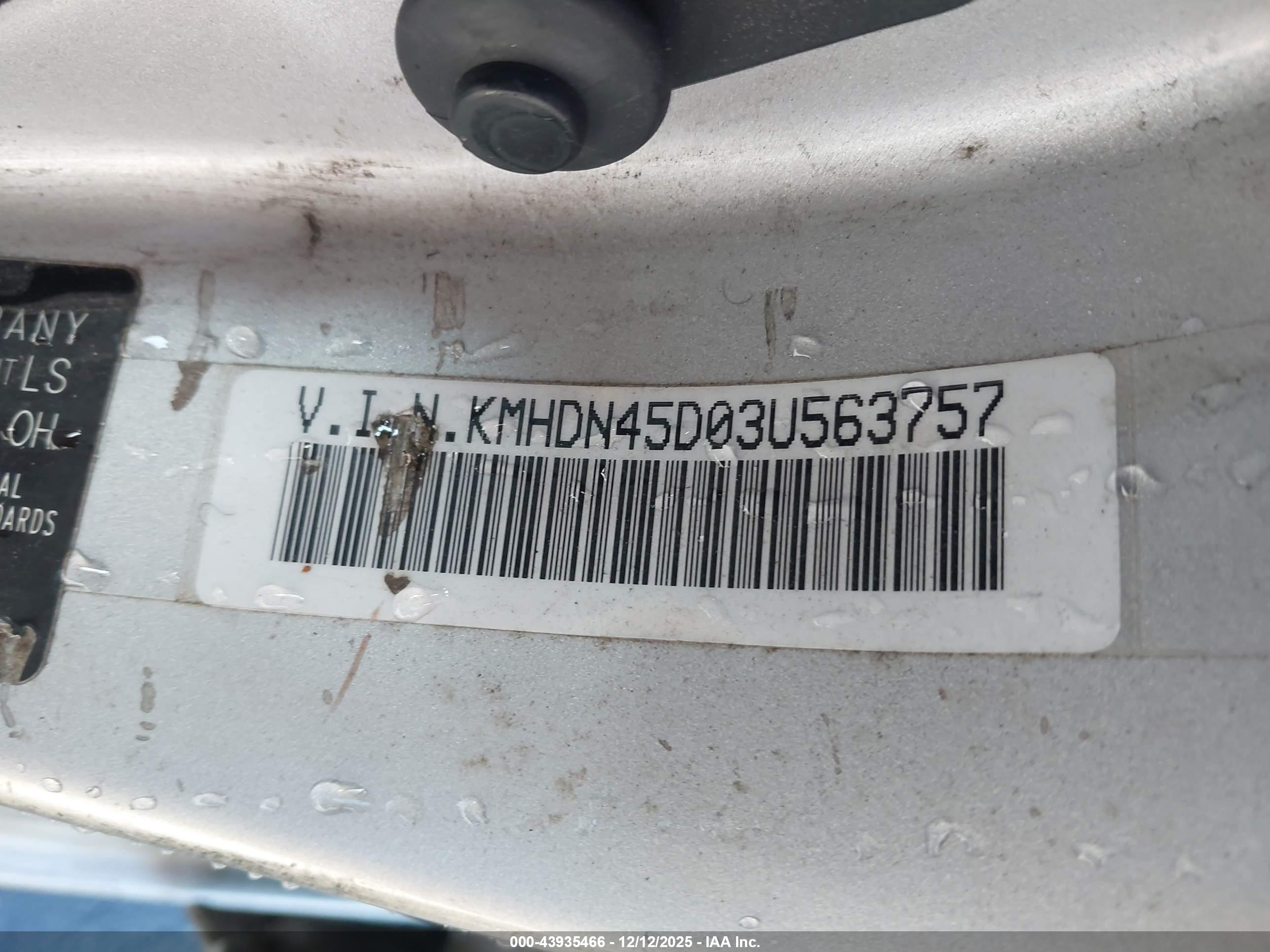 HYUNDAI ELANTRA image 9