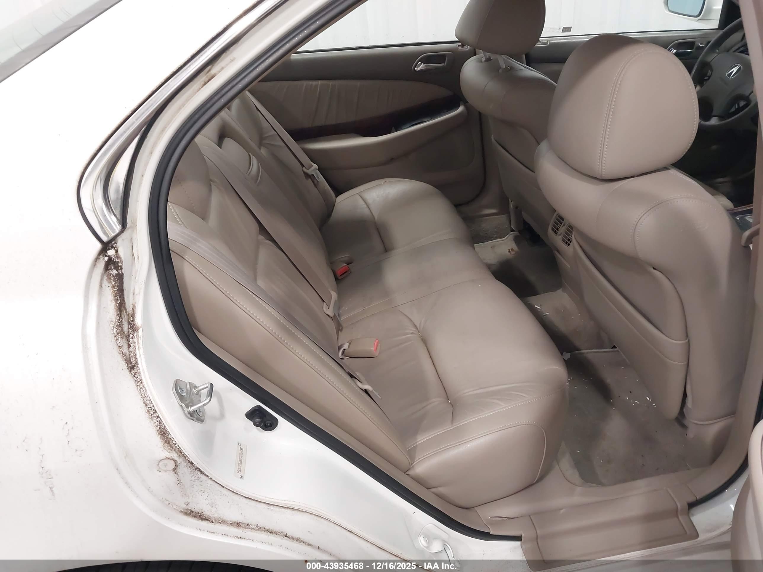 ACURA TL image 8