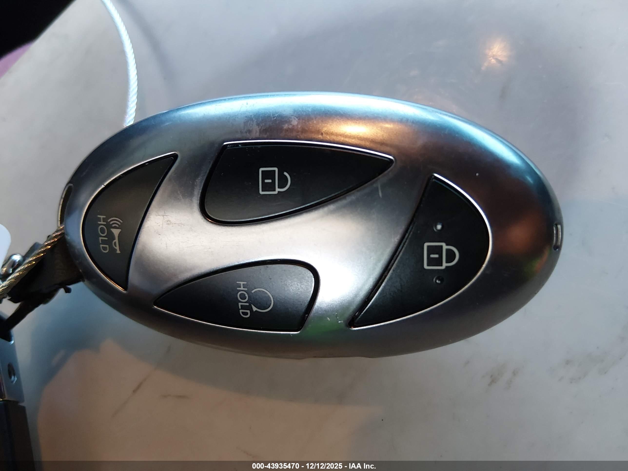 HYUNDAI ELANTRA image 11