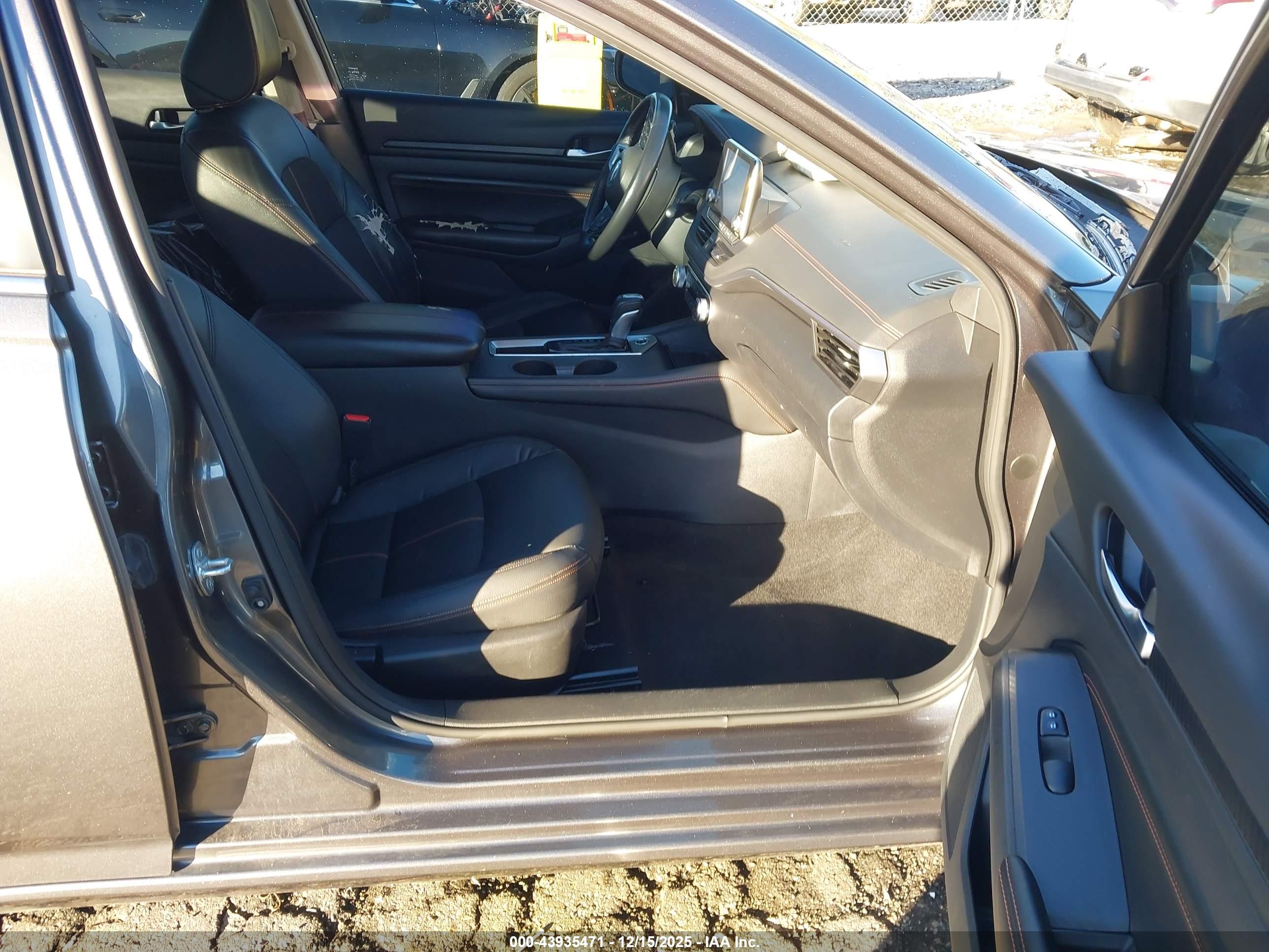 NISSAN ALTIMA image 5