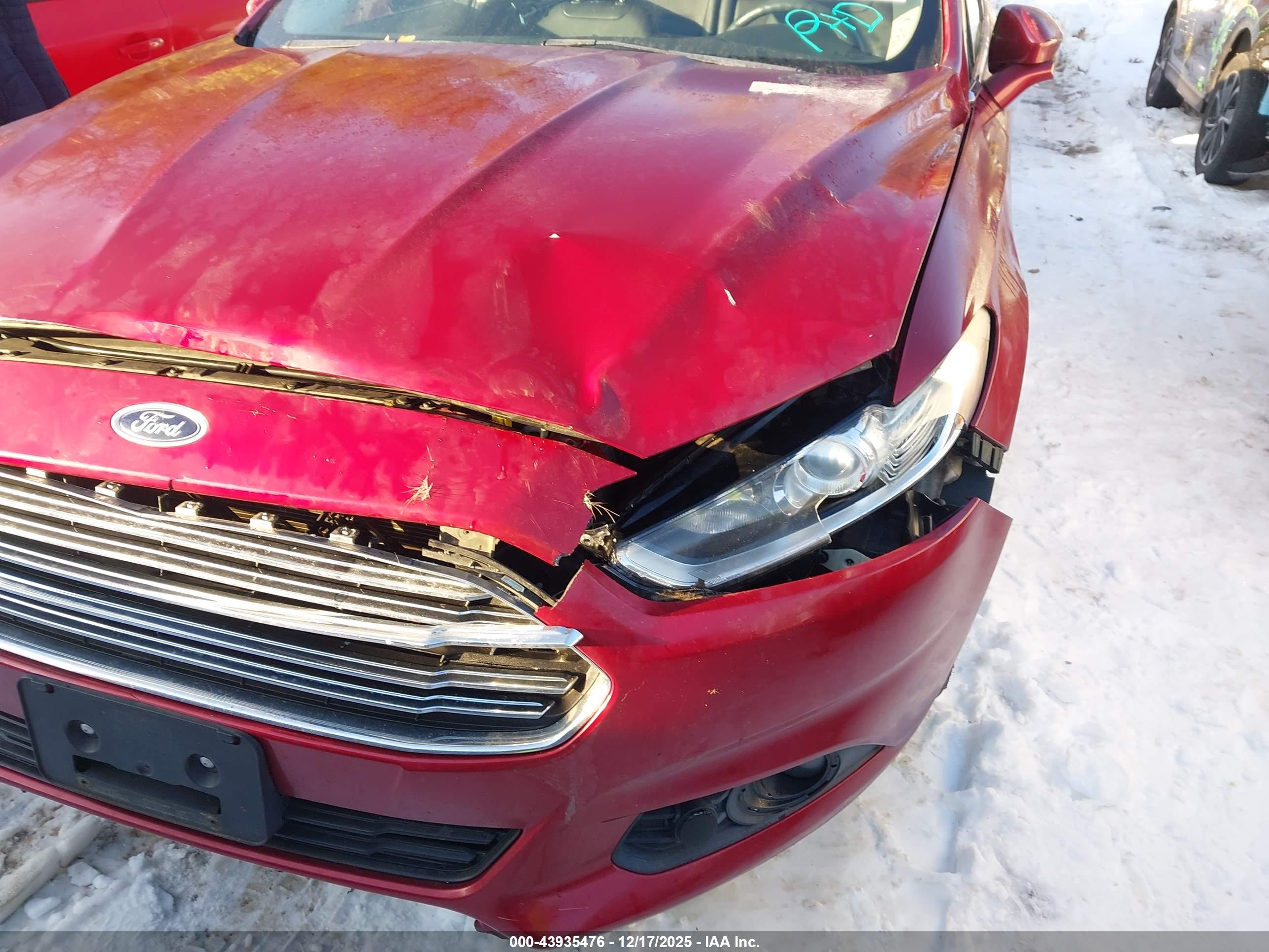 FORD FUSION image 6