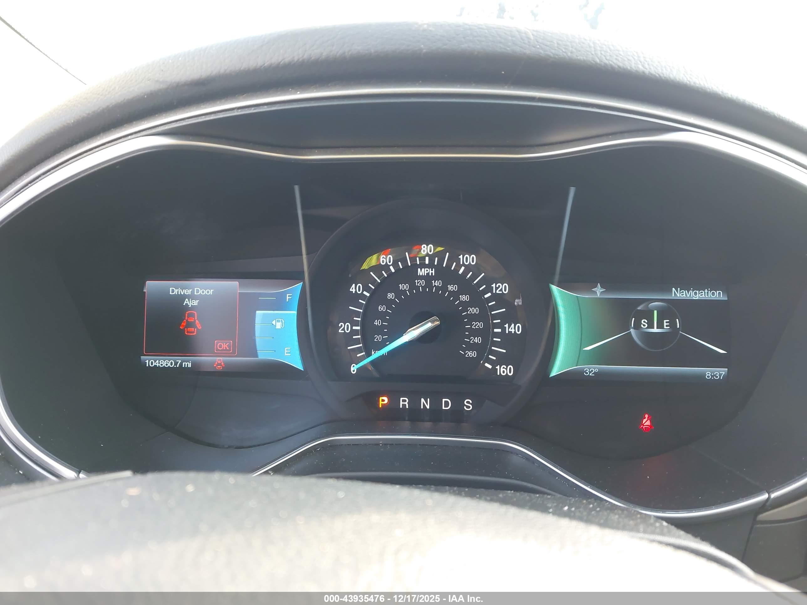 FORD FUSION image 7