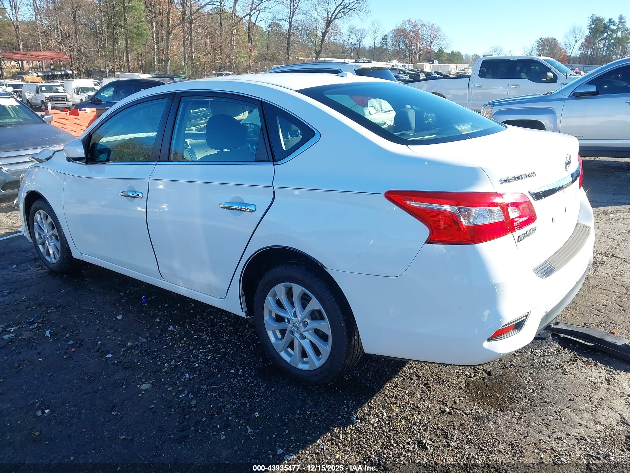 NISSAN SENTRA image 3