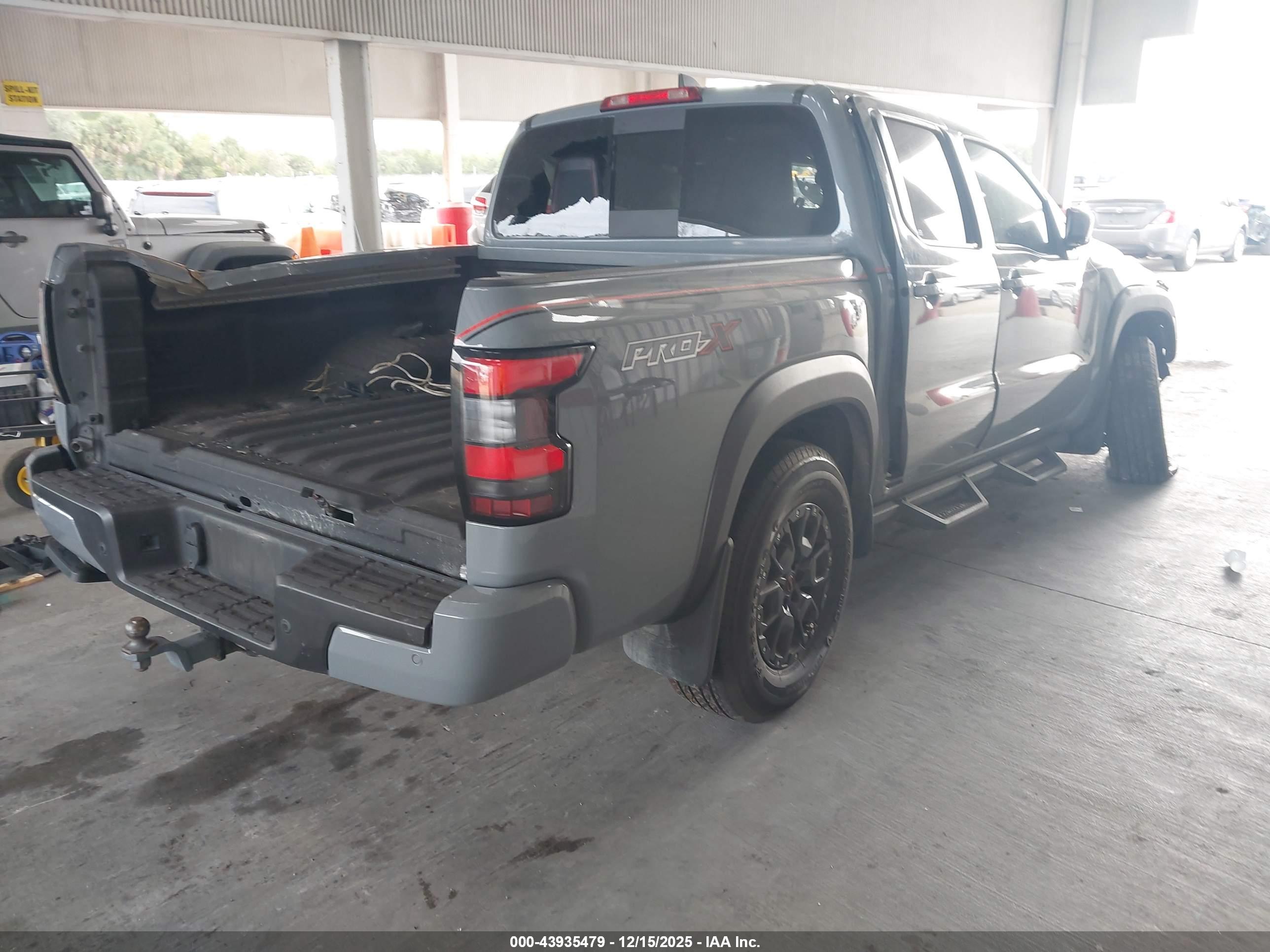 NISSAN FRONTIER image 4