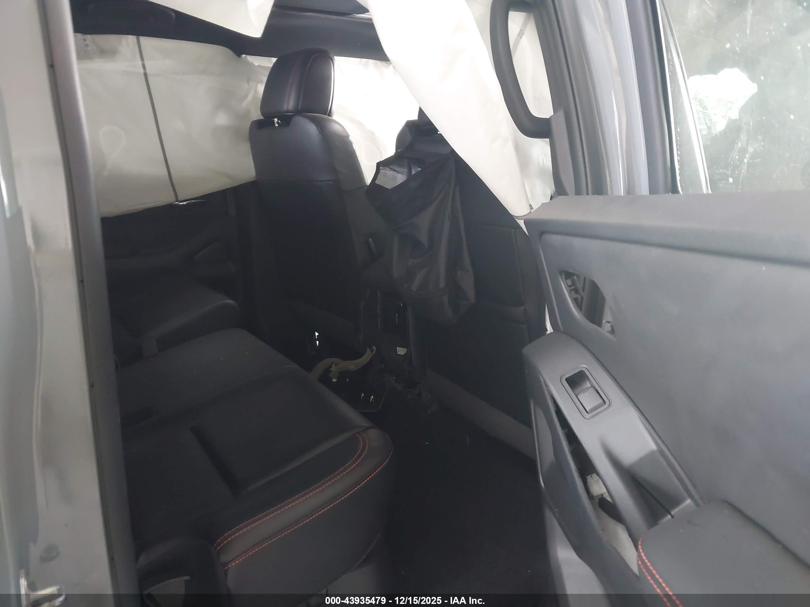 NISSAN FRONTIER image 8