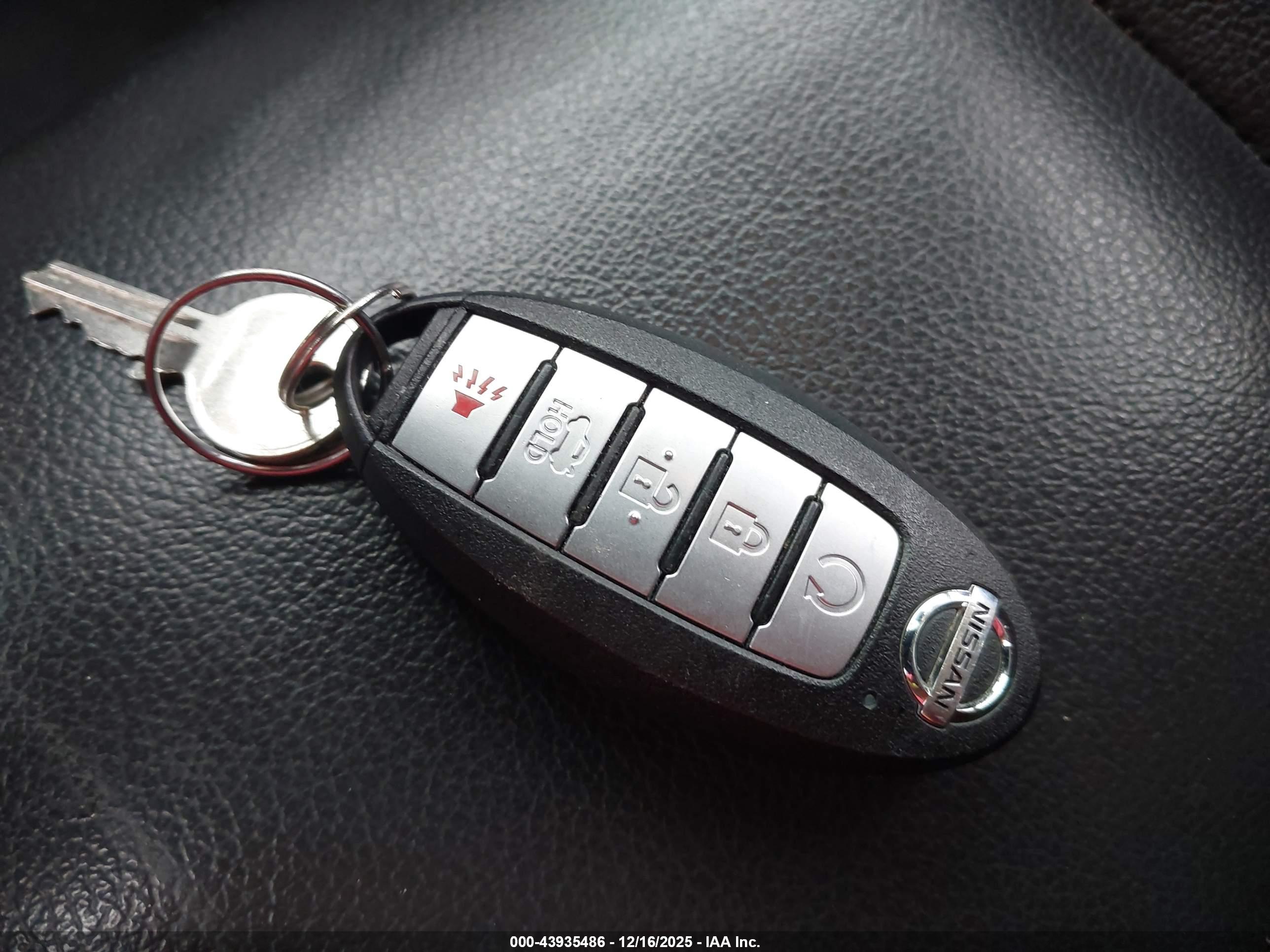 NISSAN ALTIMA image 11