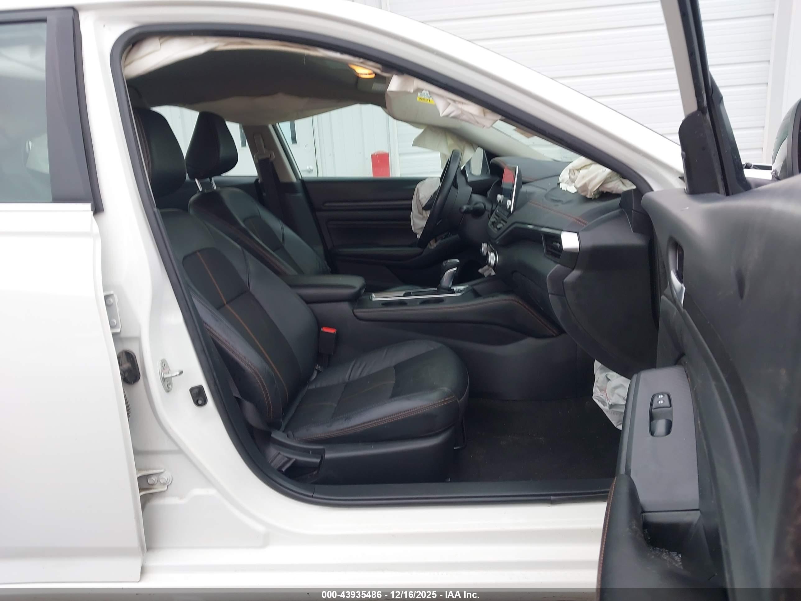 NISSAN ALTIMA image 5