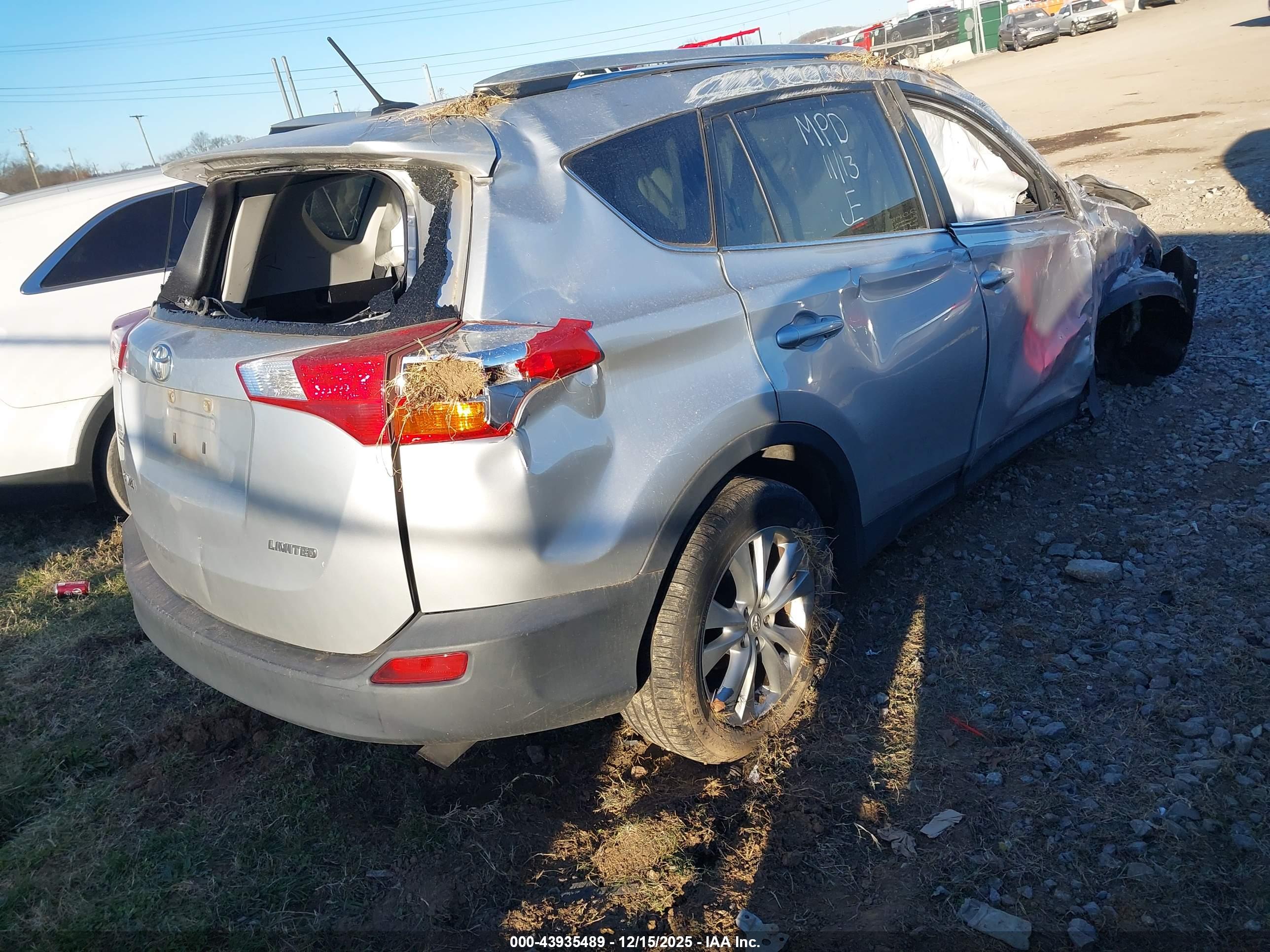 TOYOTA RAV4 image 4