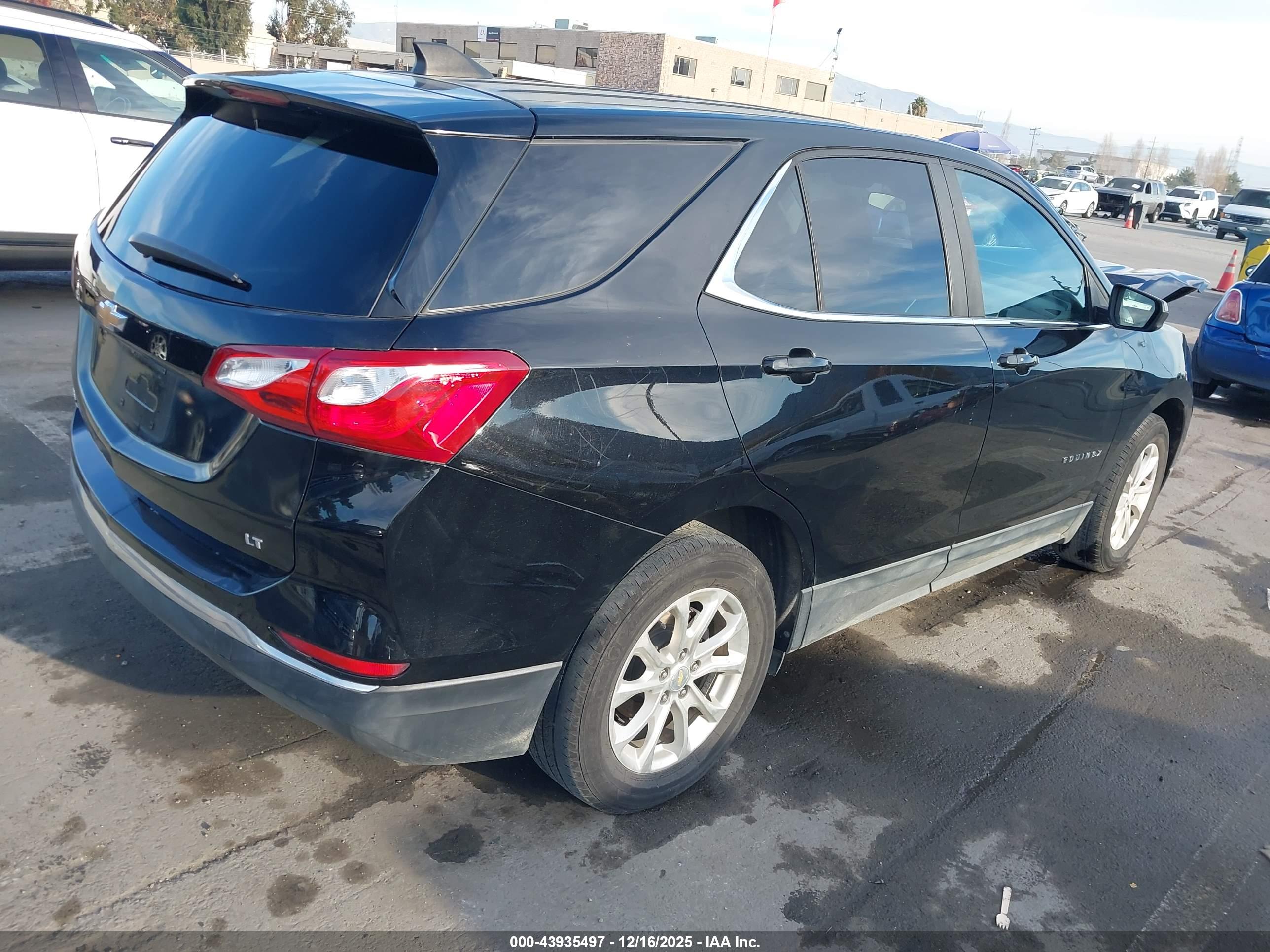 CHEVROLET EQUINOX image 4