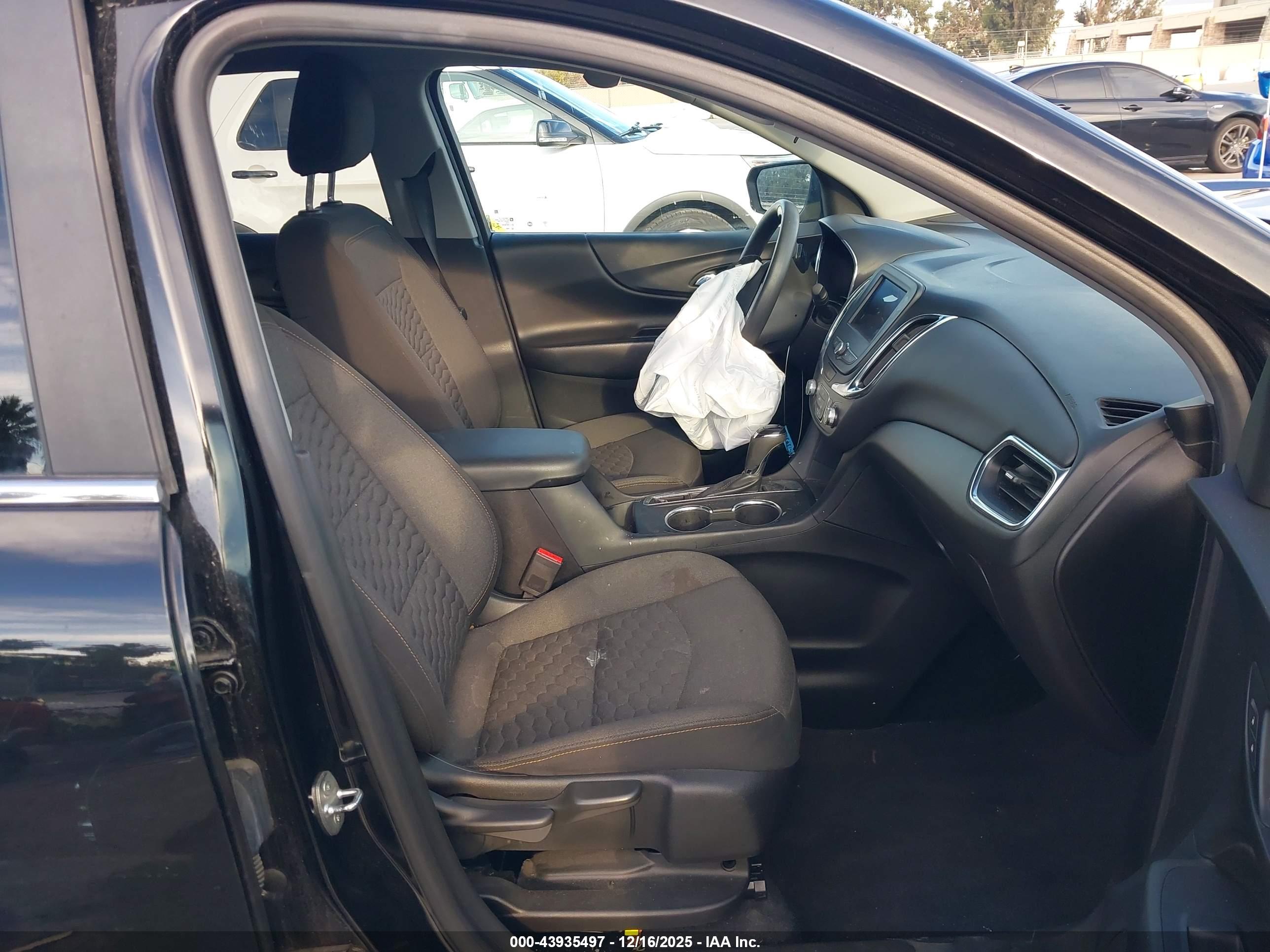 CHEVROLET EQUINOX image 5