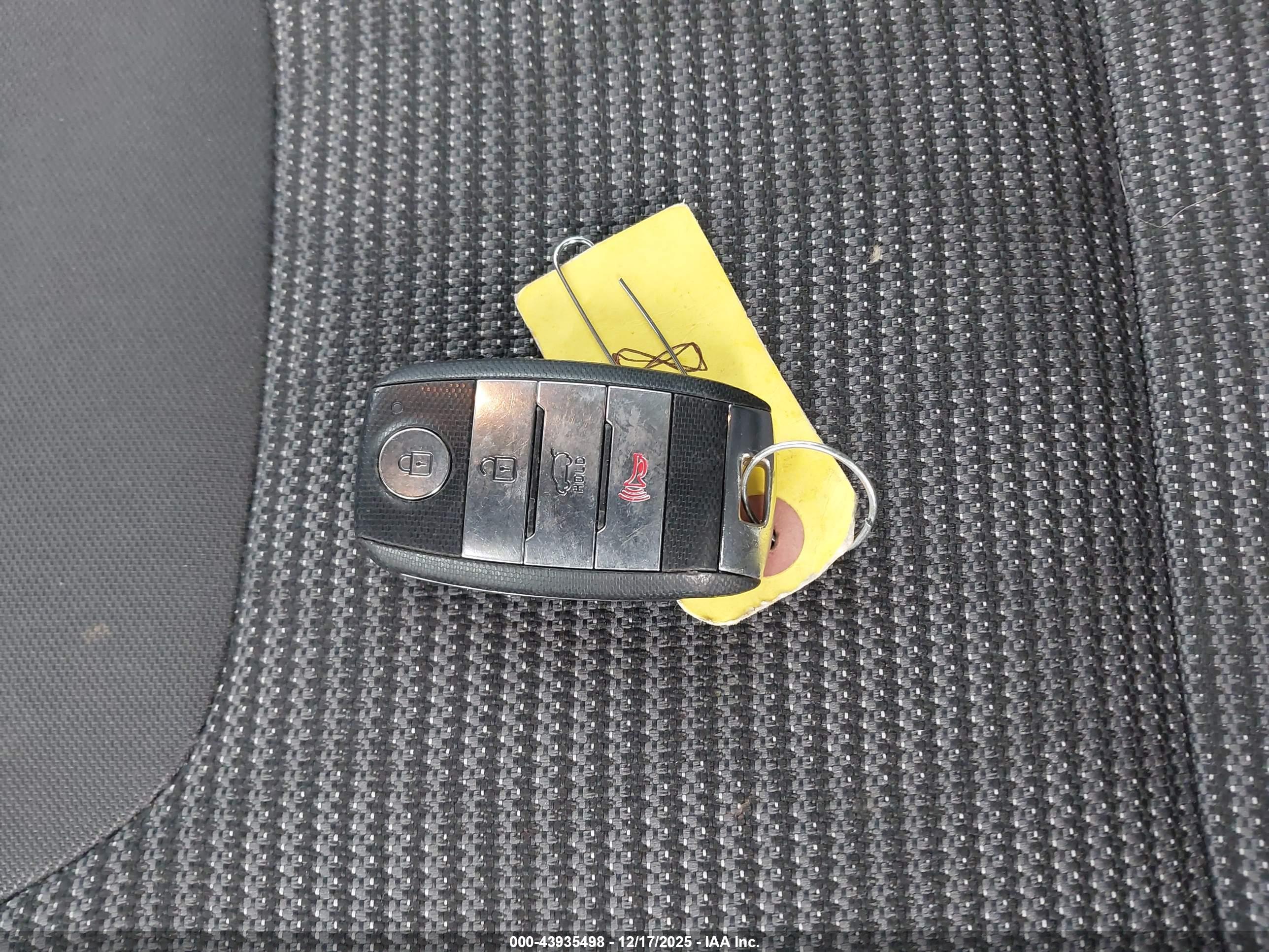 KIA NIRO image 11