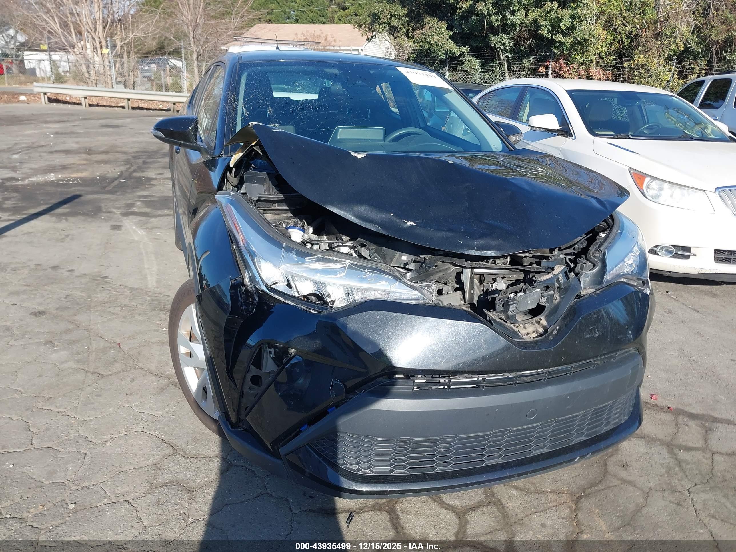 TOYOTA C-HR image 6