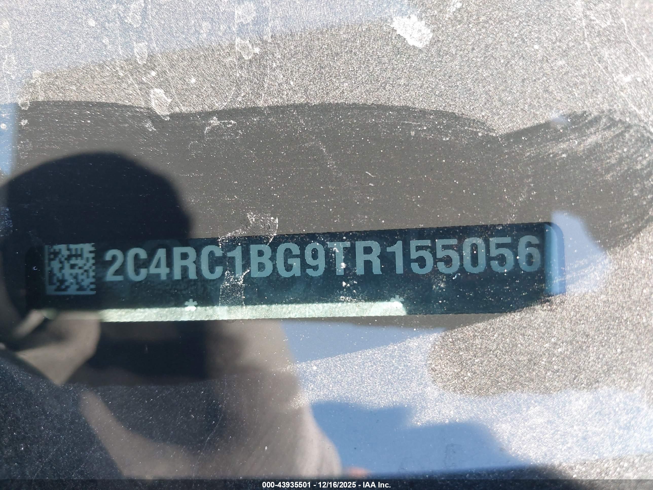 CHRYSLER PACIFICA image 9