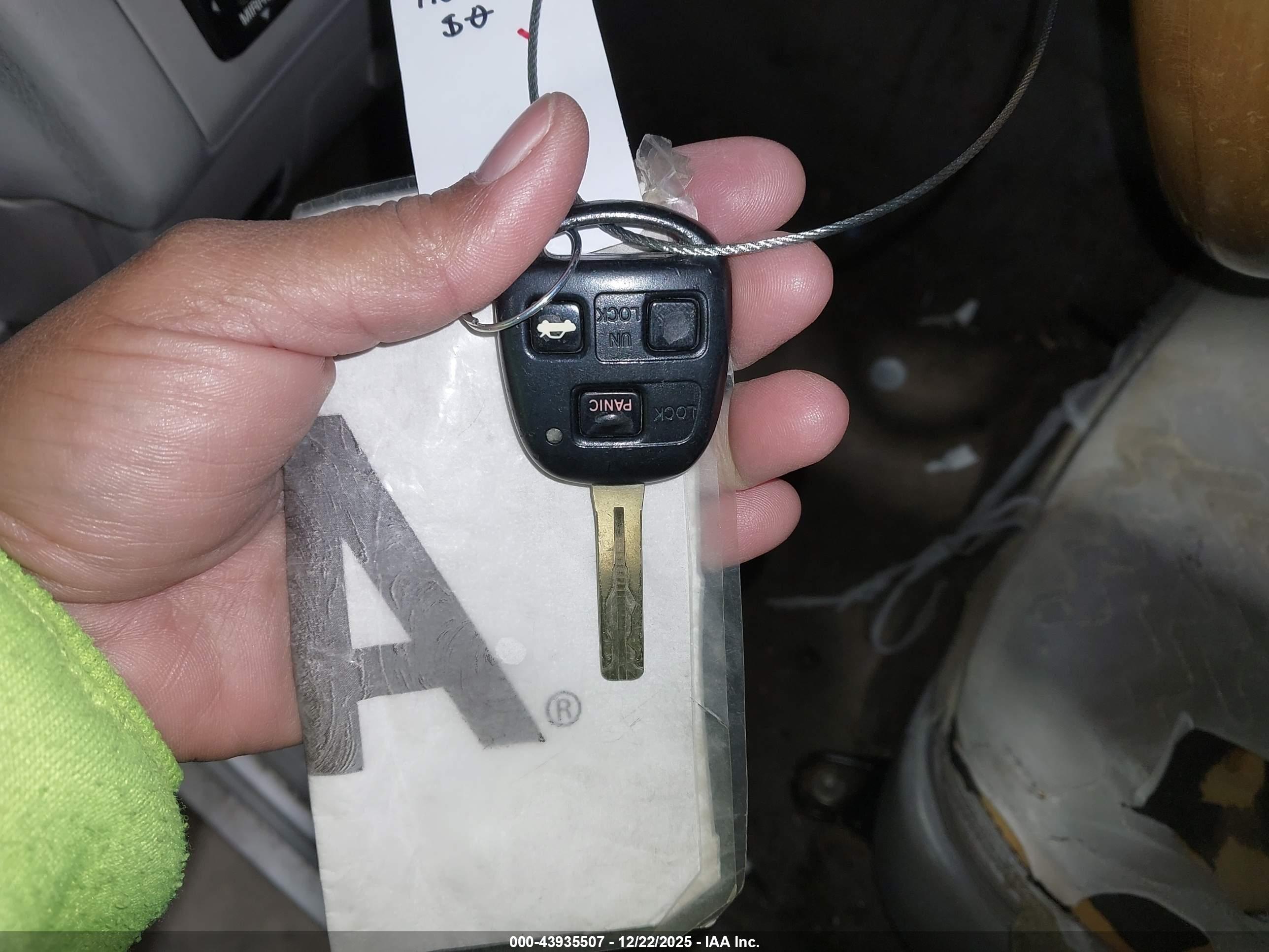 LEXUS ES image 11