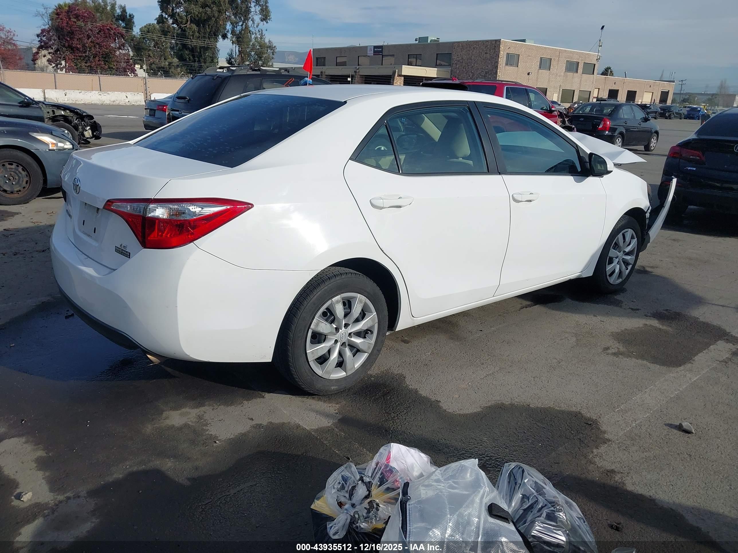 TOYOTA COROLLA image 4