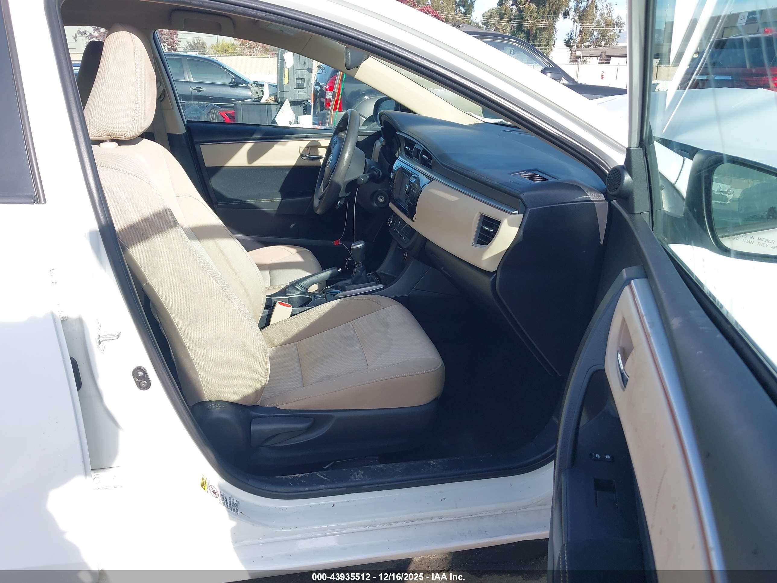 TOYOTA COROLLA image 5