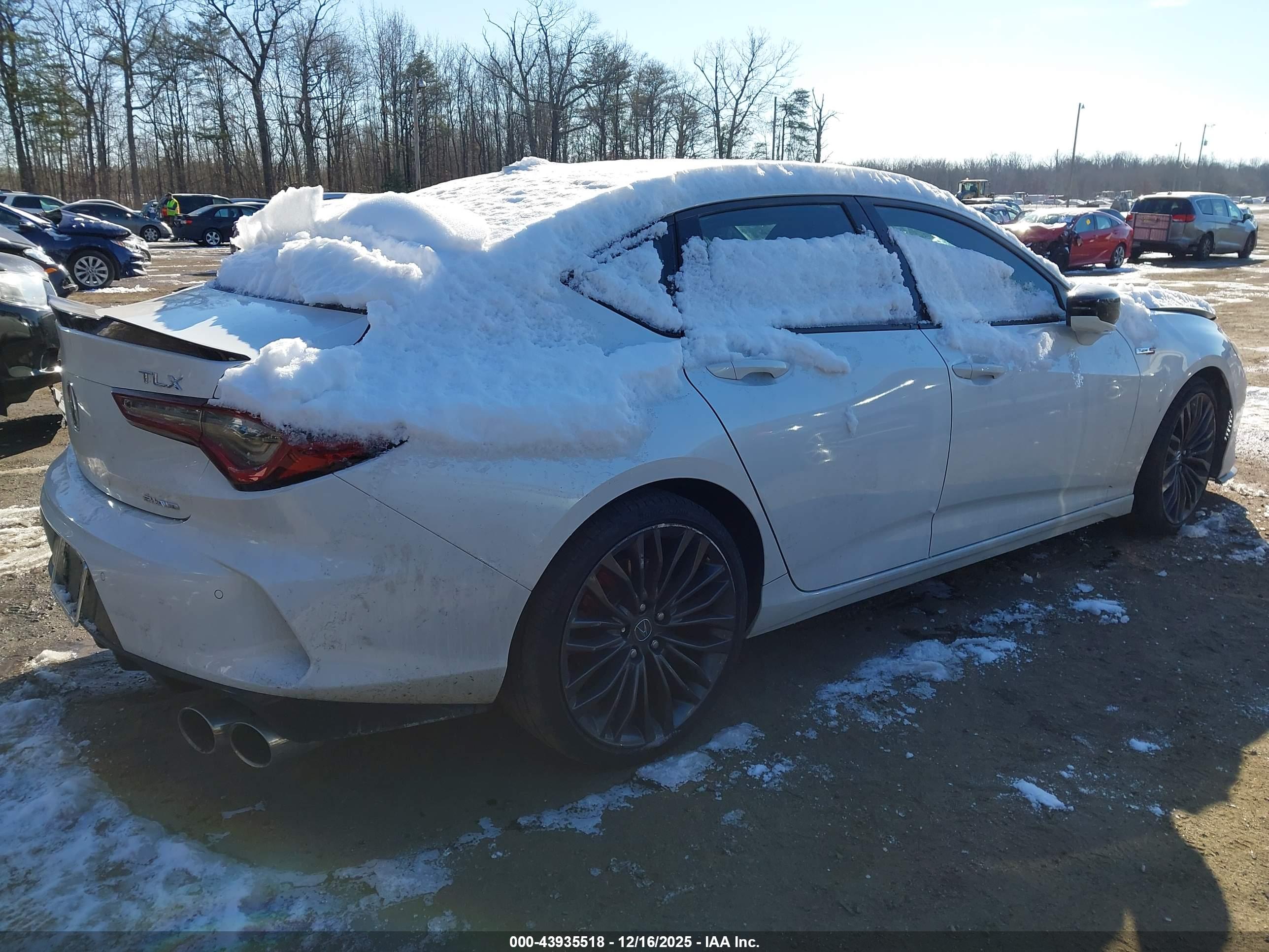 ACURA TLX image 4