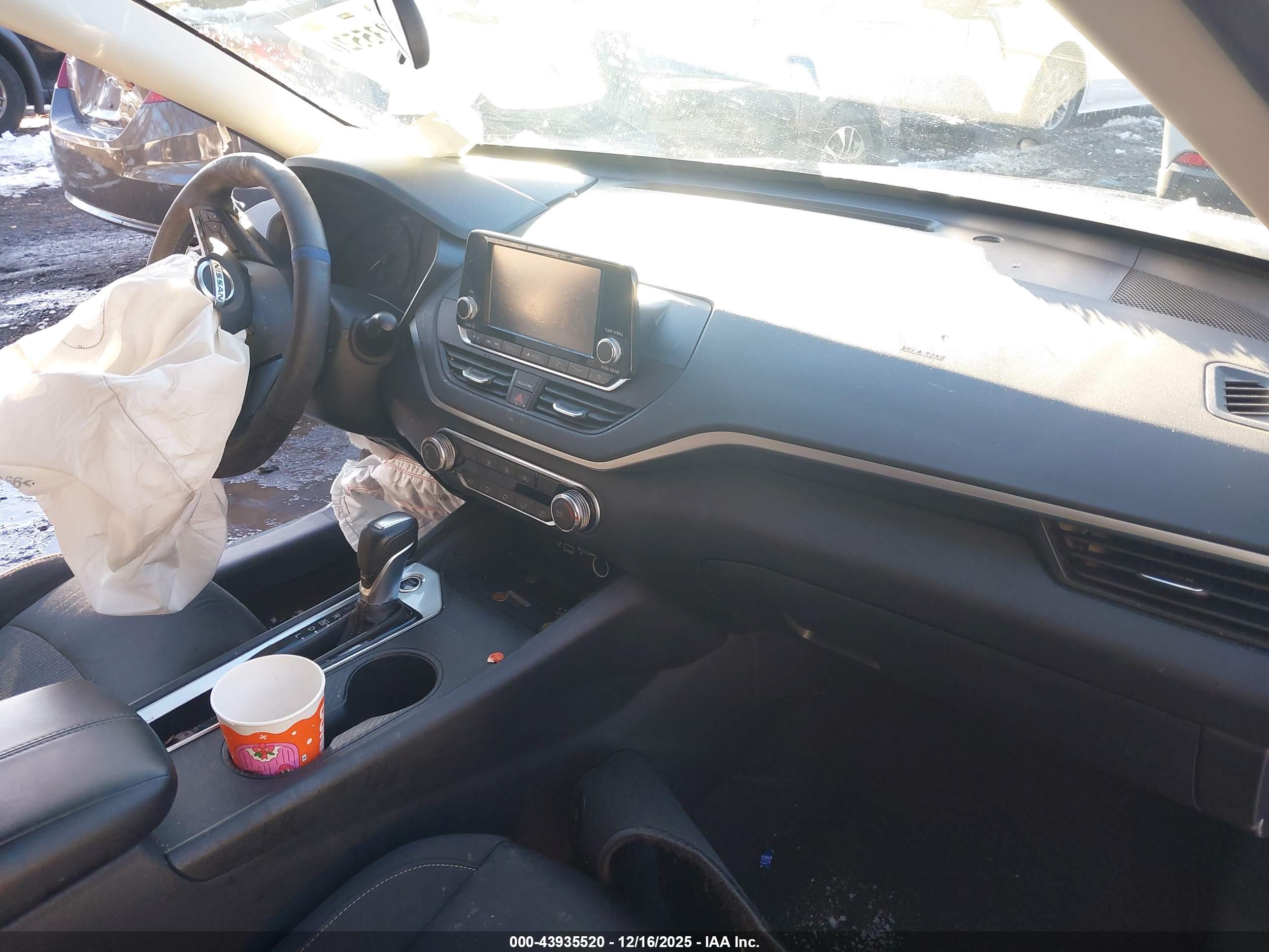NISSAN ALTIMA image 5