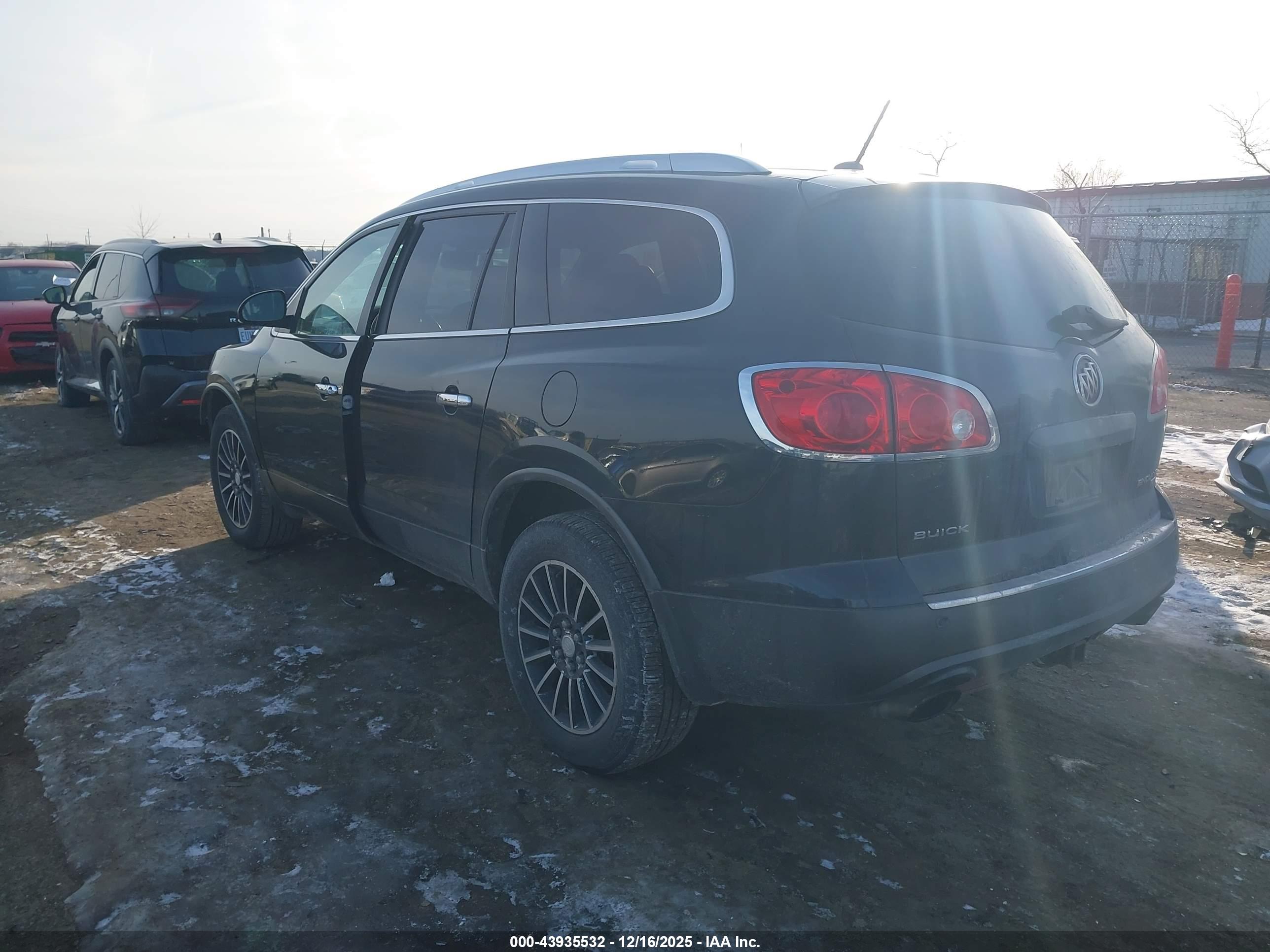 BUICK ENCLAVE image 3