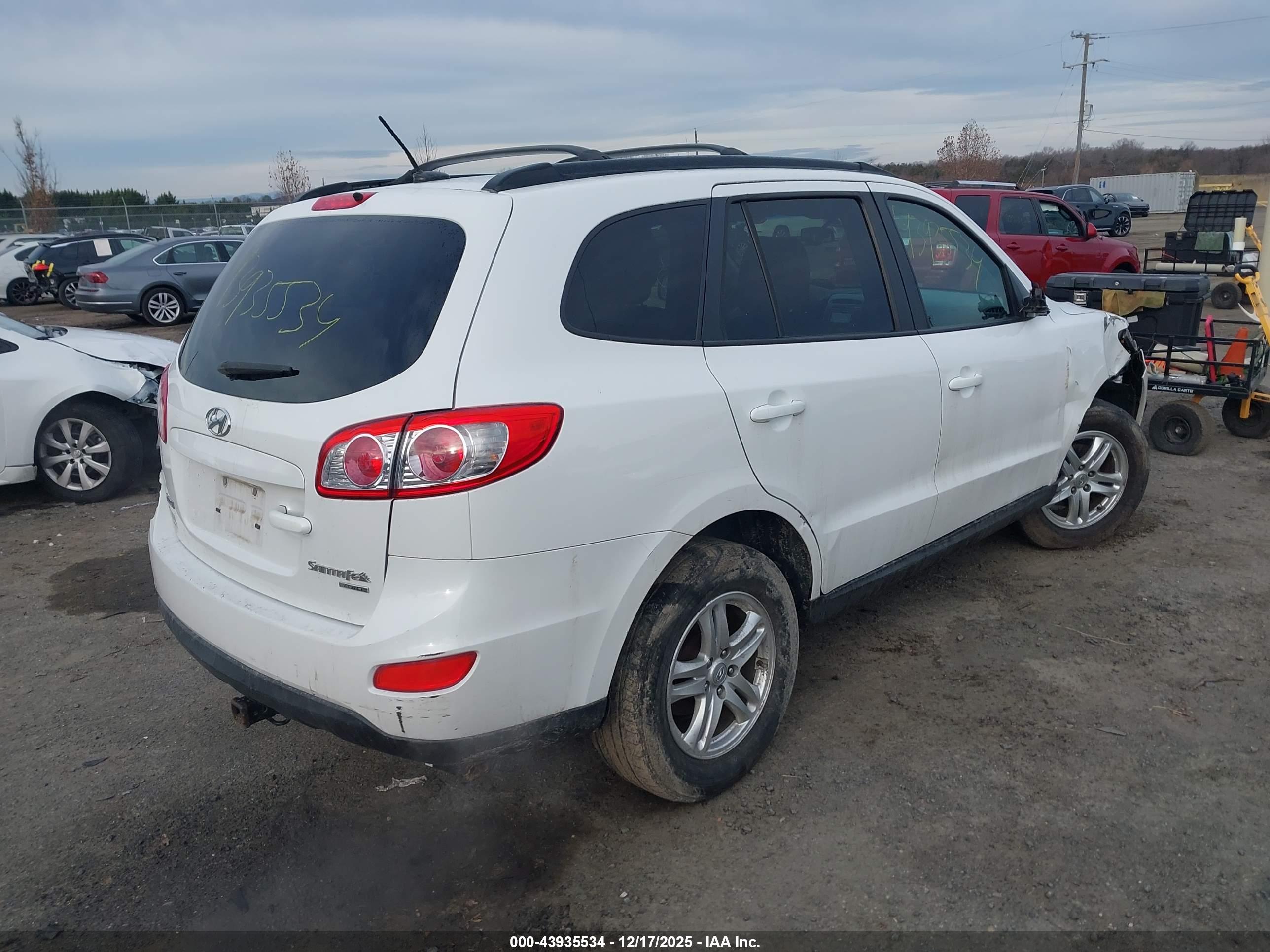 HYUNDAI SANTA image 4